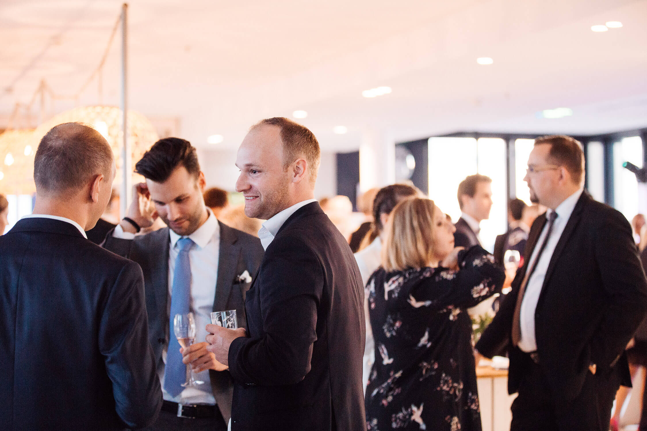 Nina Buschenhofen, Fotografie, Düsseldorf, Sturmfreie Bude, Hochzeitsreportage, Reportage, Hochzeit