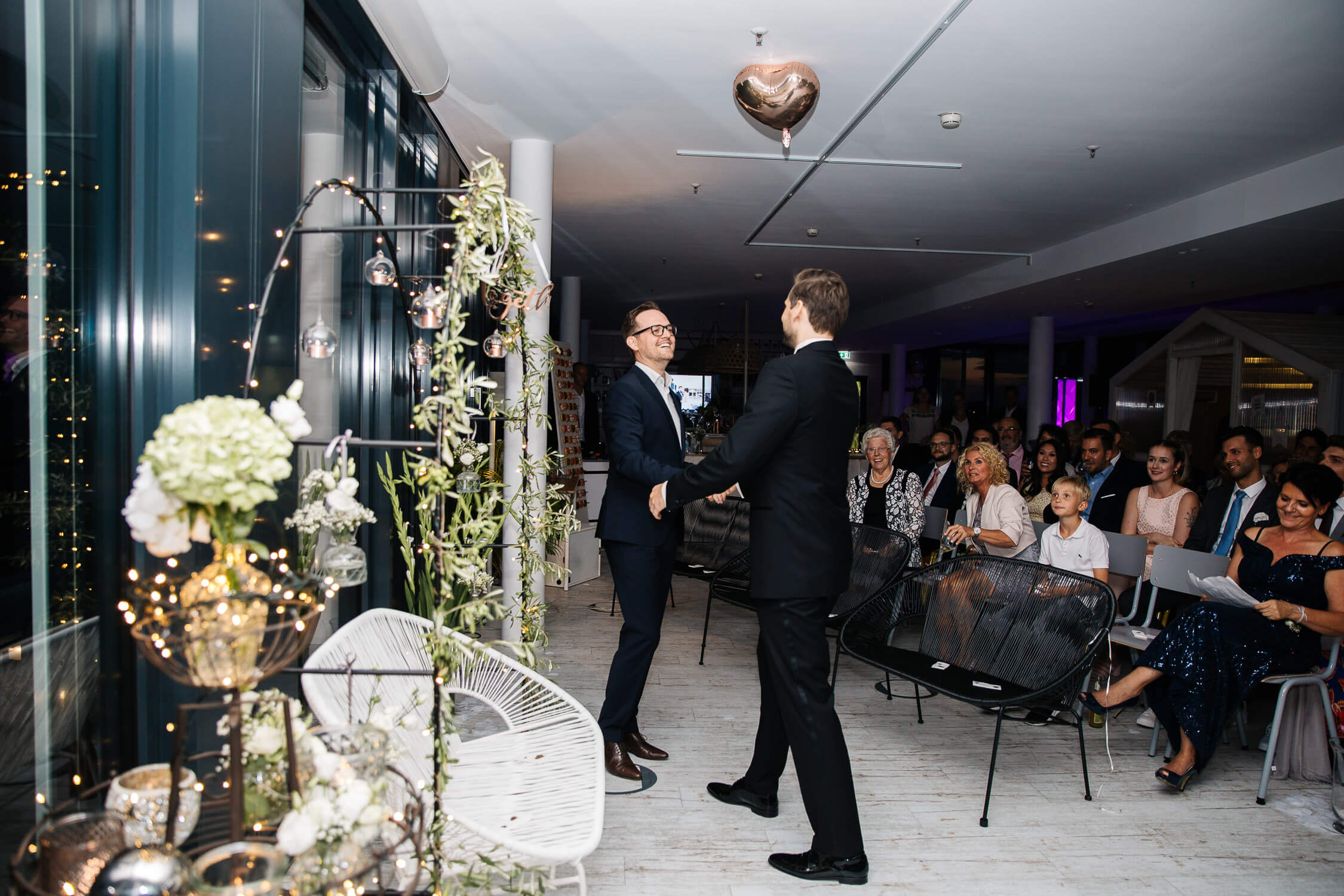 Nina Buschenhofen, Fotografie, Düsseldorf, Sturmfreie Bude, Hochzeitsreportage, Reportage, Hochzeit