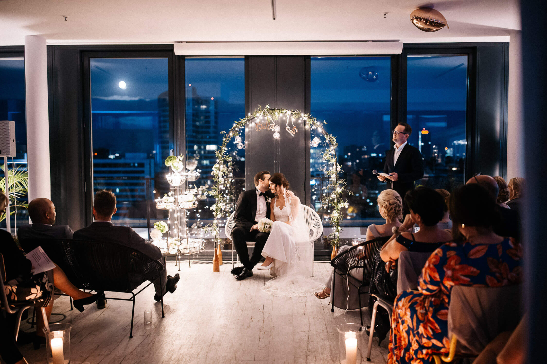 Nina Buschenhofen, Fotografie, Düsseldorf, Sturmfreie Bude, Hochzeitsreportage, Reportage, Hochzeit