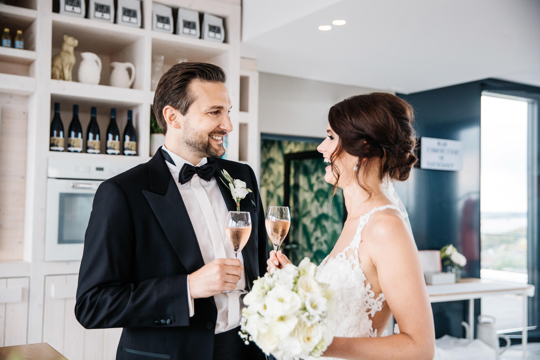 Nina Buschenhofen, Fotografie, Düsseldorf, Sturmfreie Bude, Hochzeitsreportage, Reportage, Hochzeit