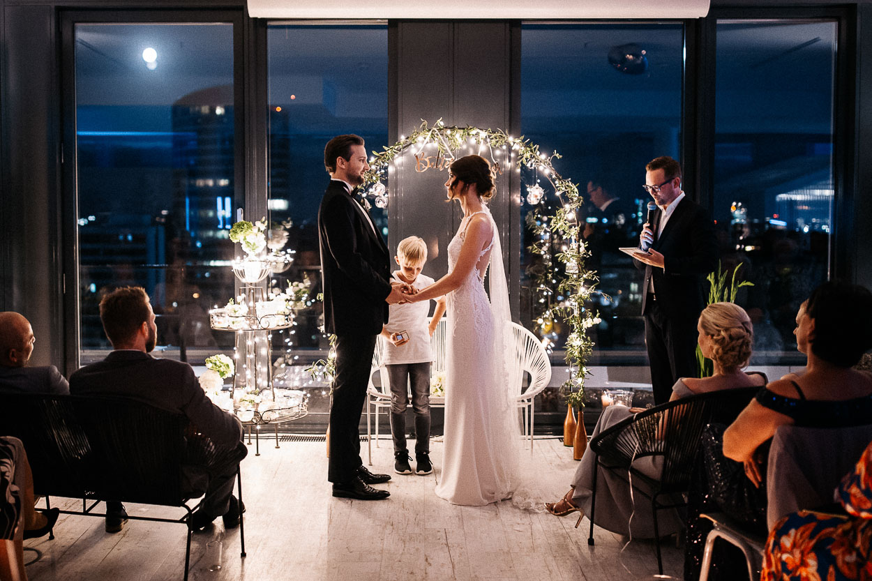 Nina Buschenhofen, Fotografie, Düsseldorf, Sturmfreie Bude, Hochzeitsreportage, Reportage, Hochzeit