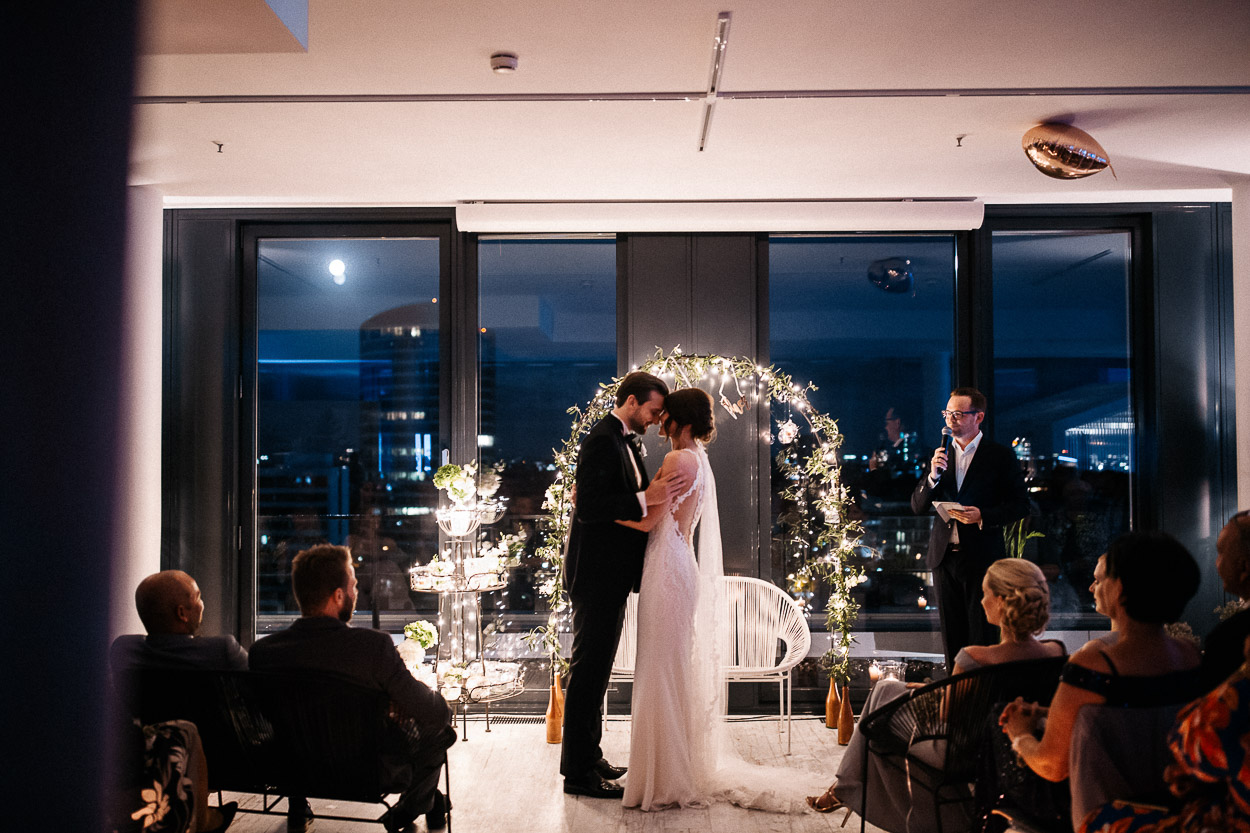 Nina Buschenhofen, Fotografie, Düsseldorf, Sturmfreie Bude, Hochzeitsreportage, Reportage, Hochzeit