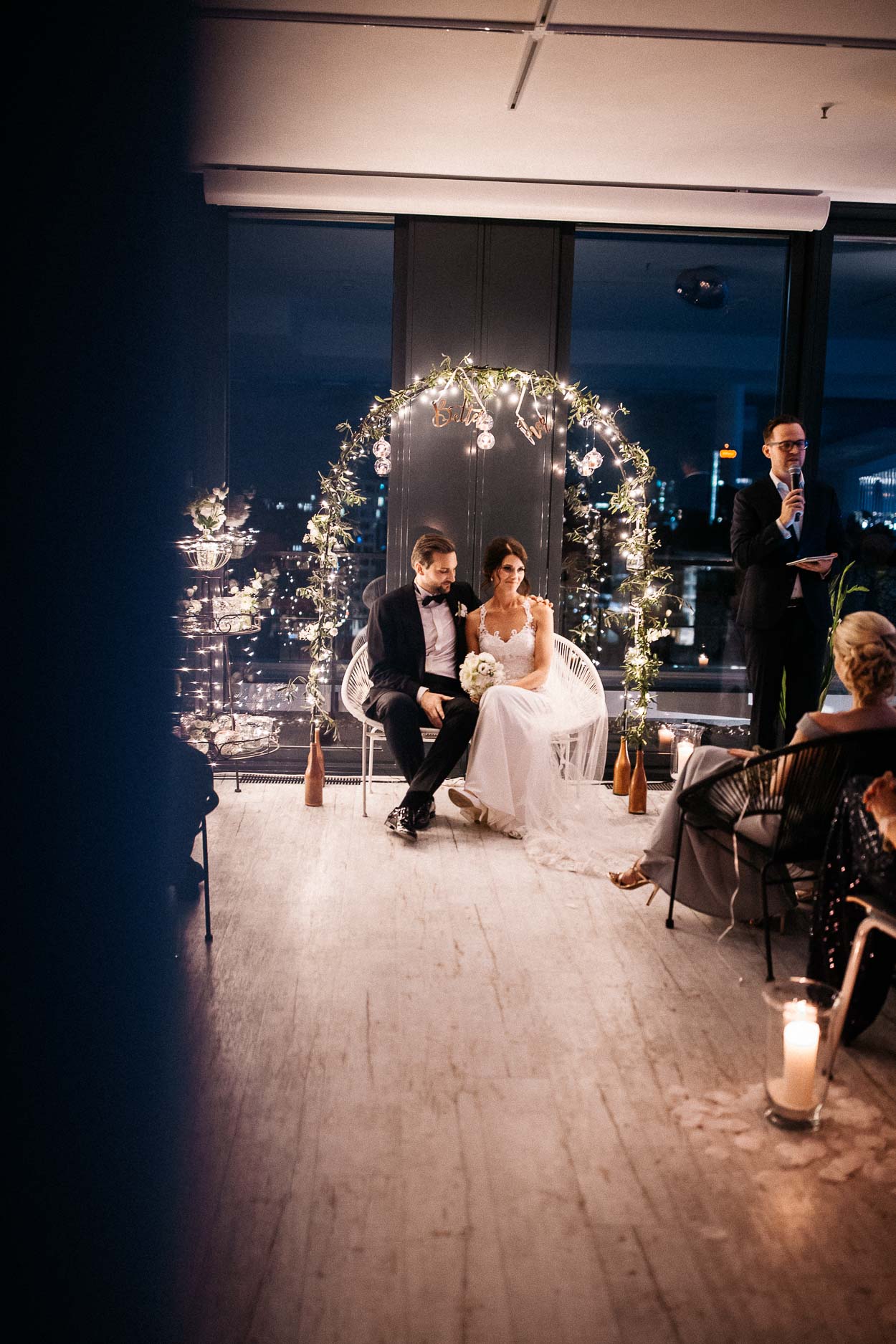 vNina Buschenhofen, Fotografie, Düsseldorf, Sturmfreie Bude, Hochzeitsreportage, Reportage, Hochzeit