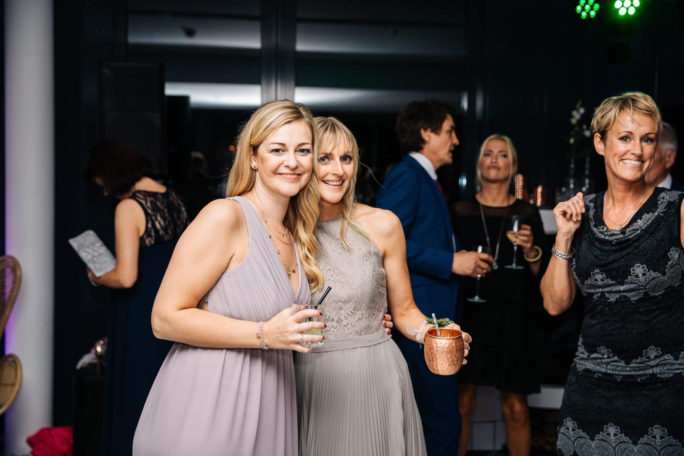 Nina Buschenhofen, Fotografie, Düsseldorf, Sturmfreie Bude, Hochzeitsreportage, Reportage, Hochzeit