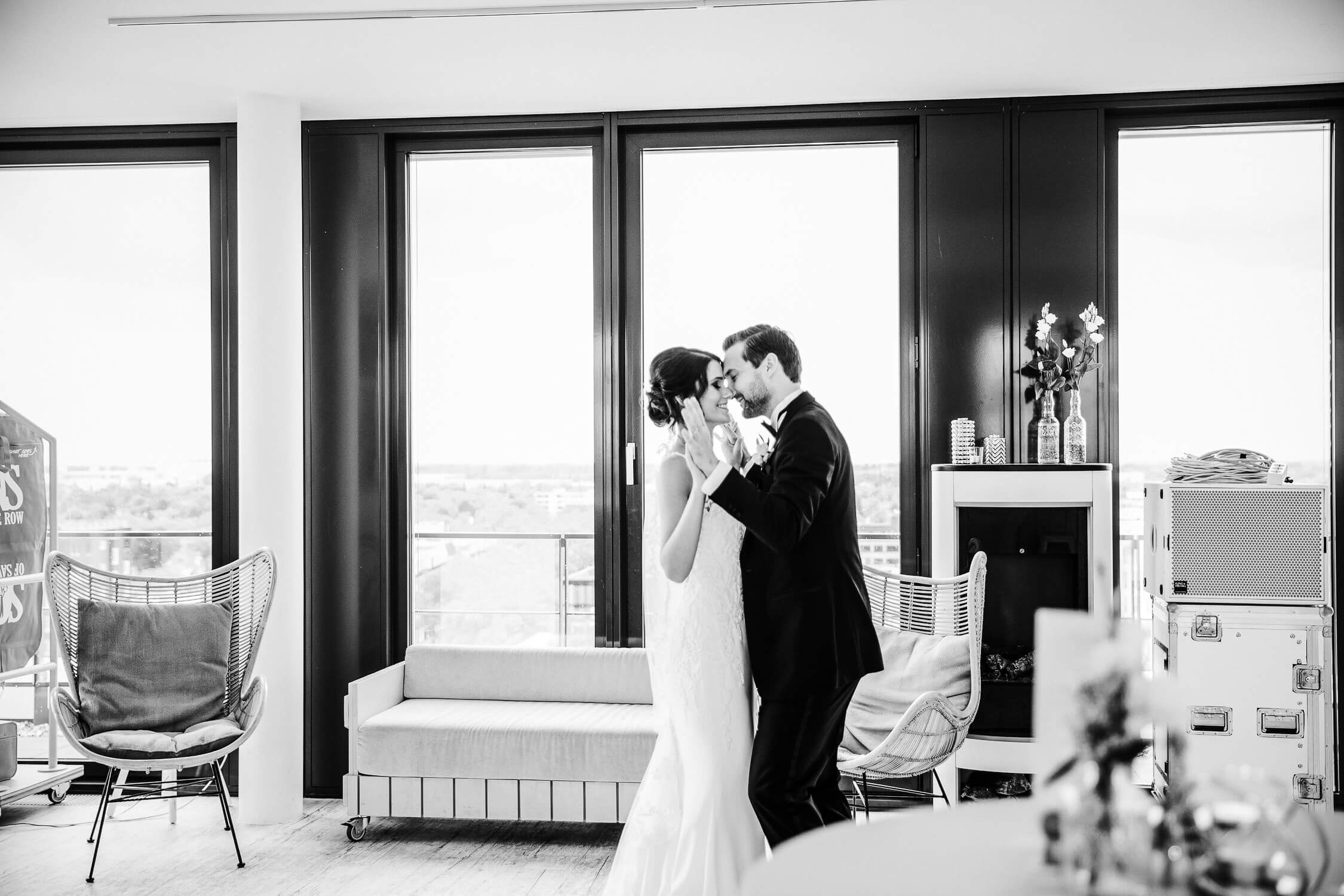 Nina Buschenhofen, Fotografie, Düsseldorf, Sturmfreie Bude, Hochzeitsreportage, Reportage, Hochzeit