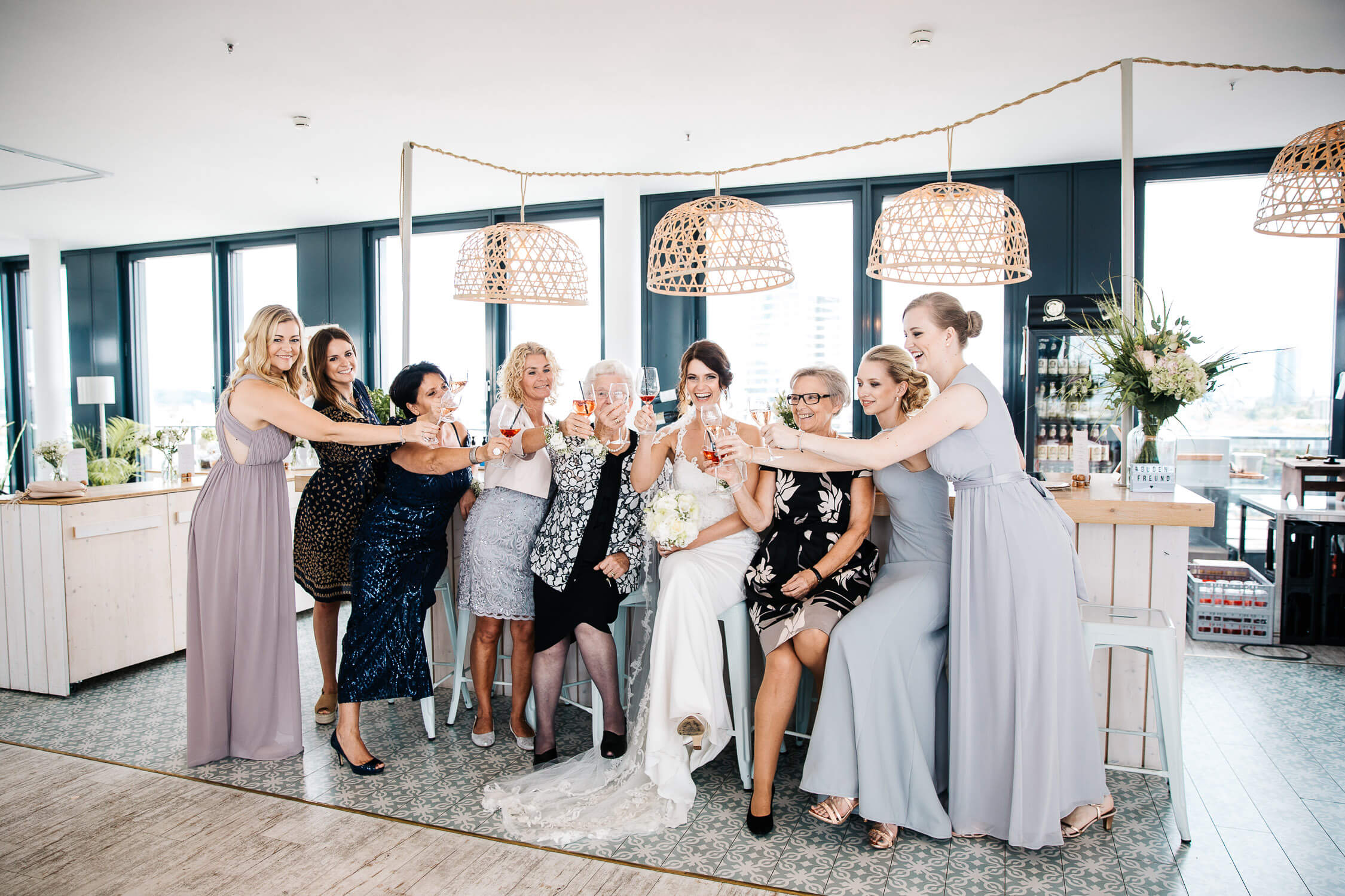 Nina Buschenhofen, Fotografie, Düsseldorf, Sturmfreie Bude, Hochzeitsreportage, Reportage, Hochzeit