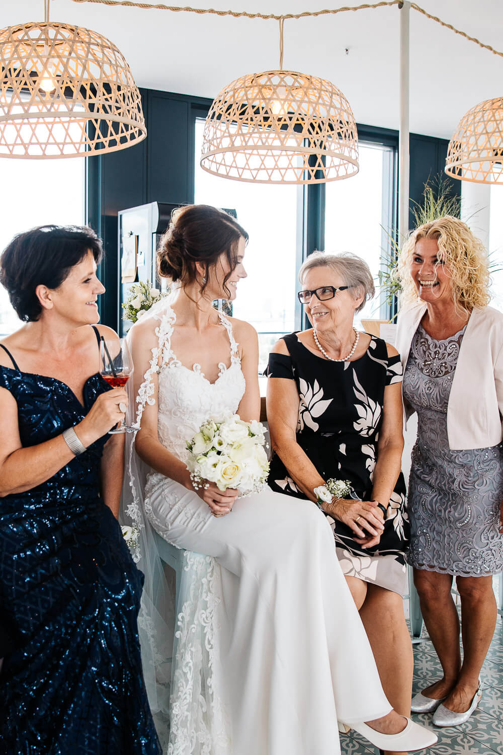 Nina Buschenhofen, Fotografie, Düsseldorf, Sturmfreie Bude, Hochzeitsreportage, Reportage, Hochzeit