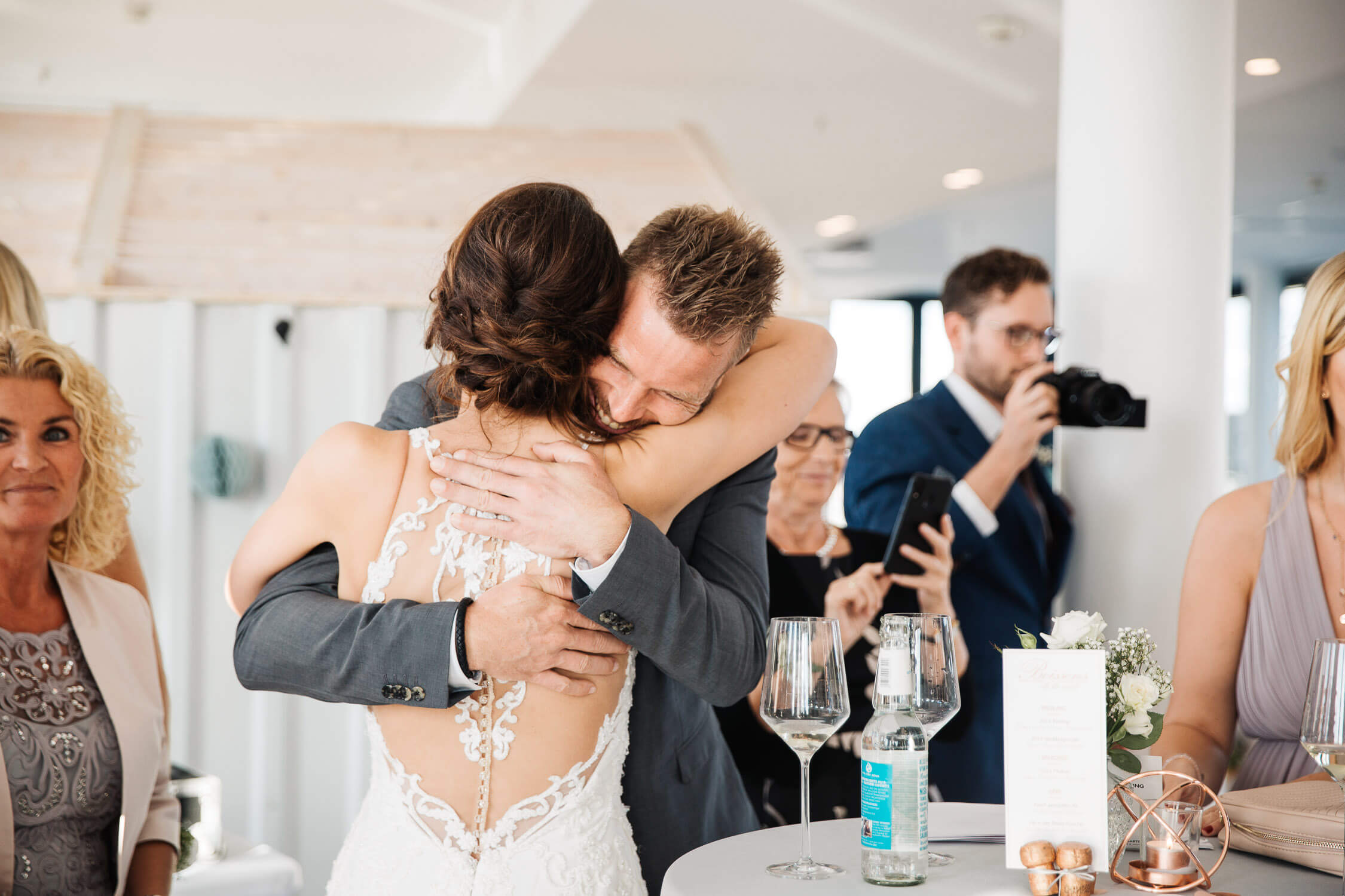 Nina Buschenhofen, Fotografie, Düsseldorf, Sturmfreie Bude, Hochzeitsreportage, Reportage, Hochzeit