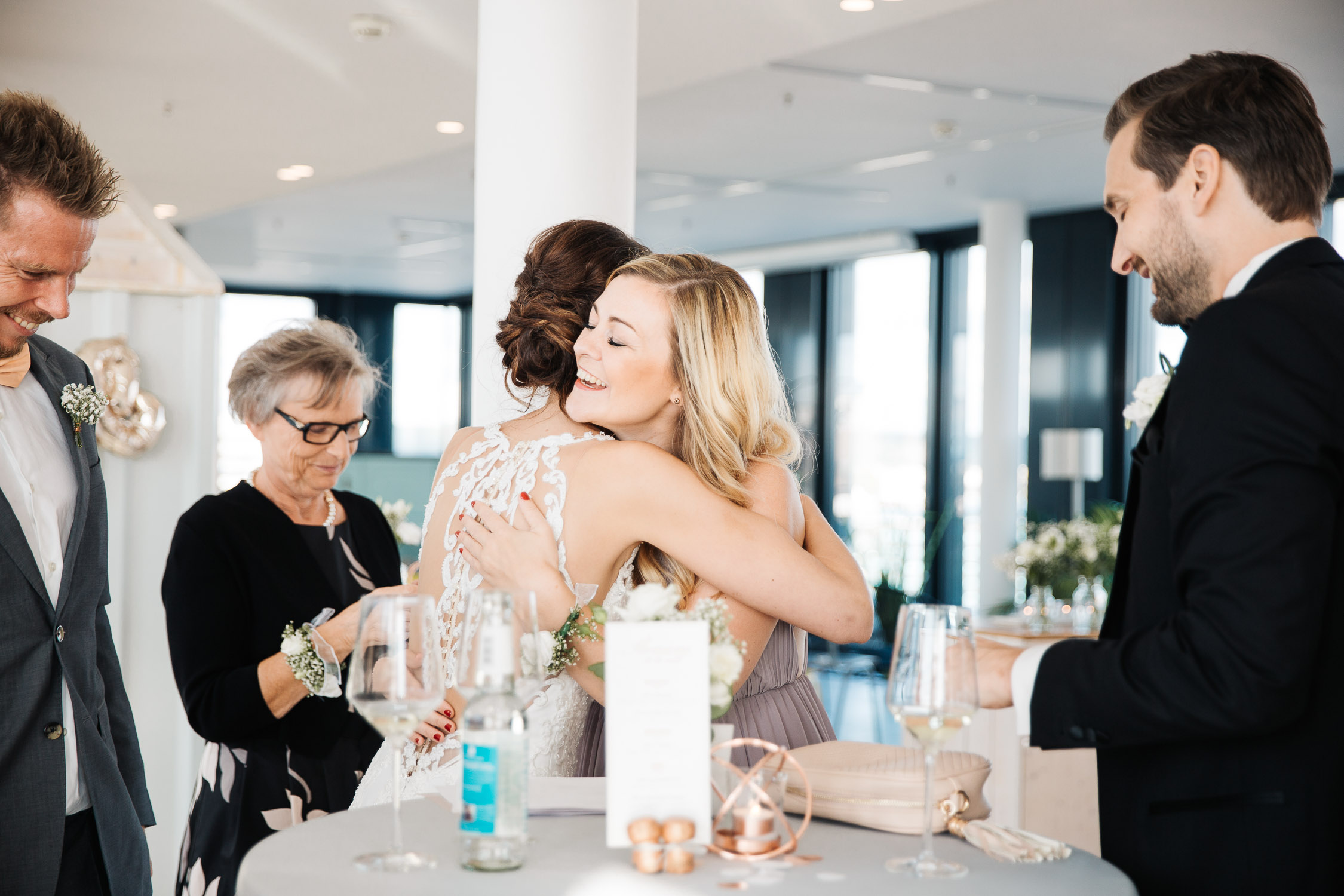 Nina Buschenhofen, Fotografie, Düsseldorf, Sturmfreie Bude, Hochzeitsreportage, Reportage, Hochzeit