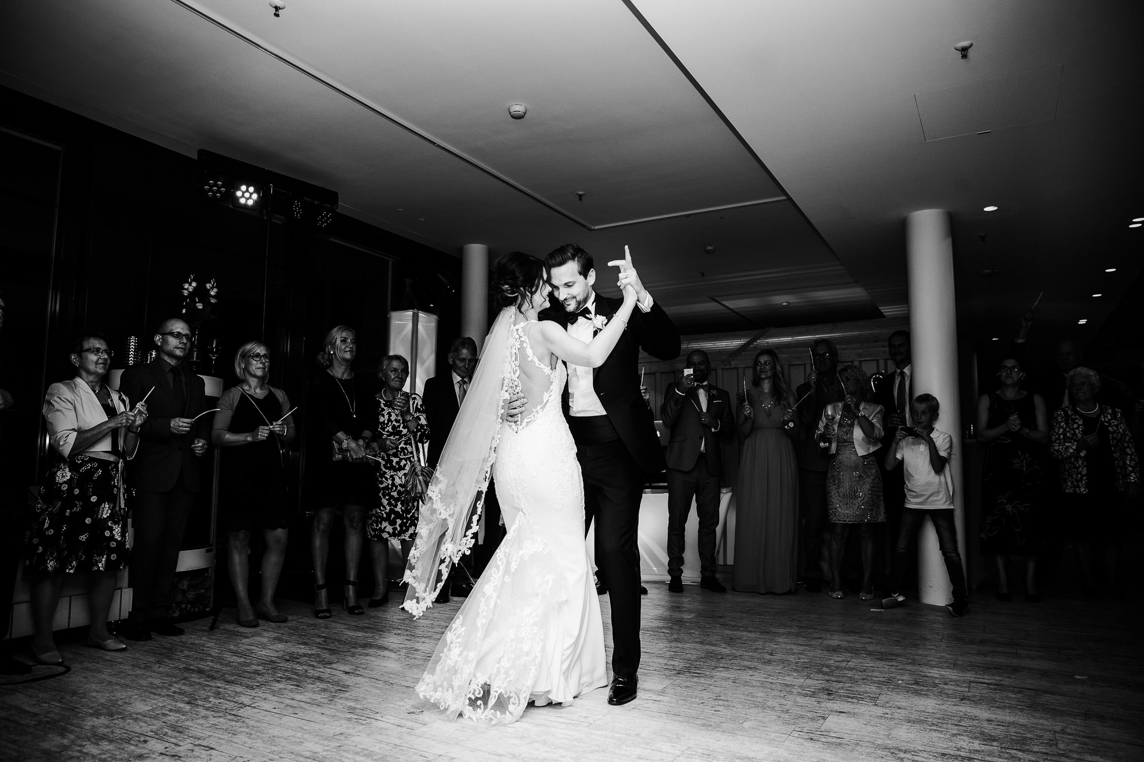 Nina Buschenhofen, Fotografie, Düsseldorf, Sturmfreie Bude, Hochzeitsreportage, Reportage, Hochzeit