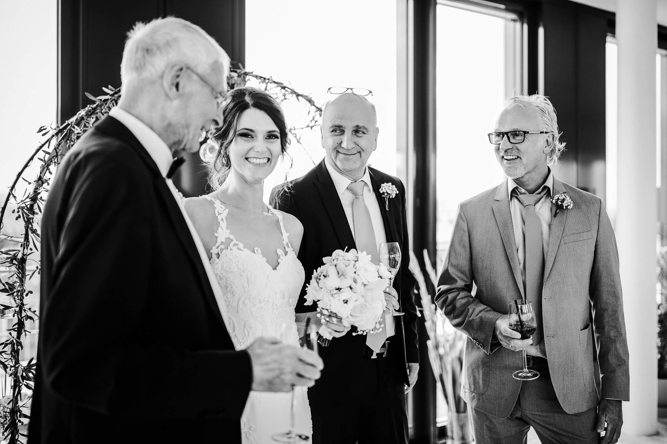 Nina Buschenhofen, Fotografie, Düsseldorf, Sturmfreie Bude, Hochzeitsreportage, Reportage, Hochzeit