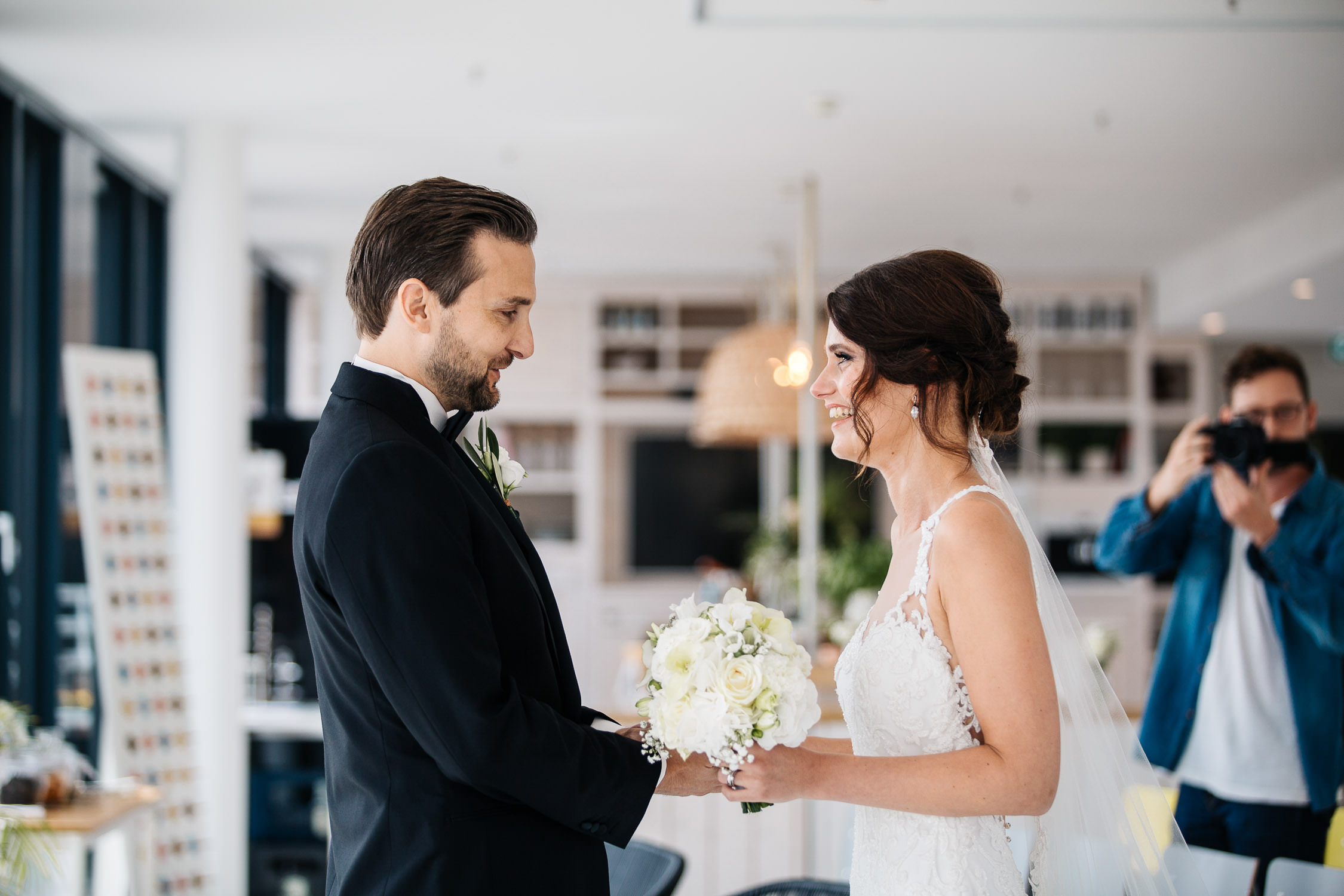 Nina Buschenhofen, Fotografie, Düsseldorf, Sturmfreie Bude, Hochzeitsreportage, Reportage, Hochzeit