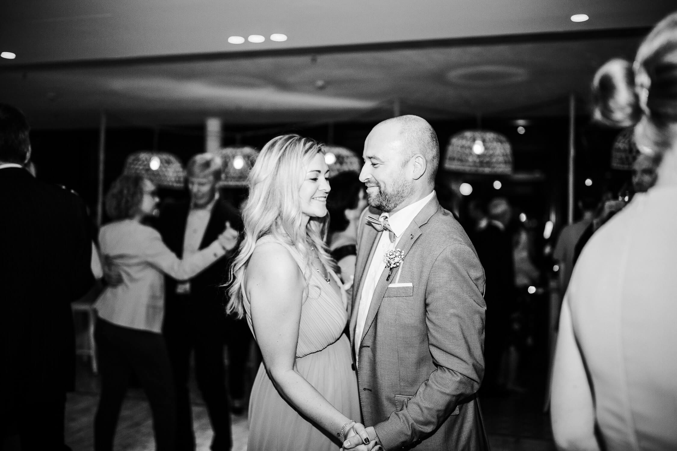 Nina Buschenhofen, Fotografie, Düsseldorf, Sturmfreie Bude, Hochzeitsreportage, Reportage, Hochzeit