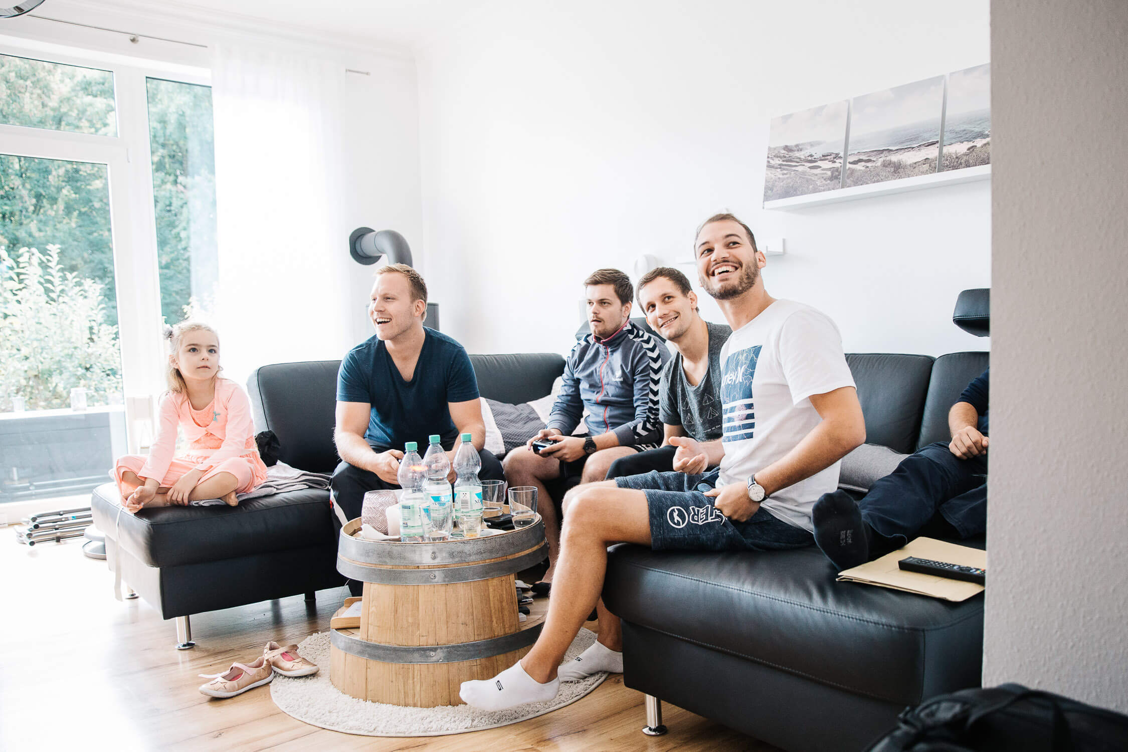 Nina-Buschenhofen-Reportage-Hochzeit-Hotel-Post-Wiehl-Köln-Fotografie-Scheune-Kirche-Vintage