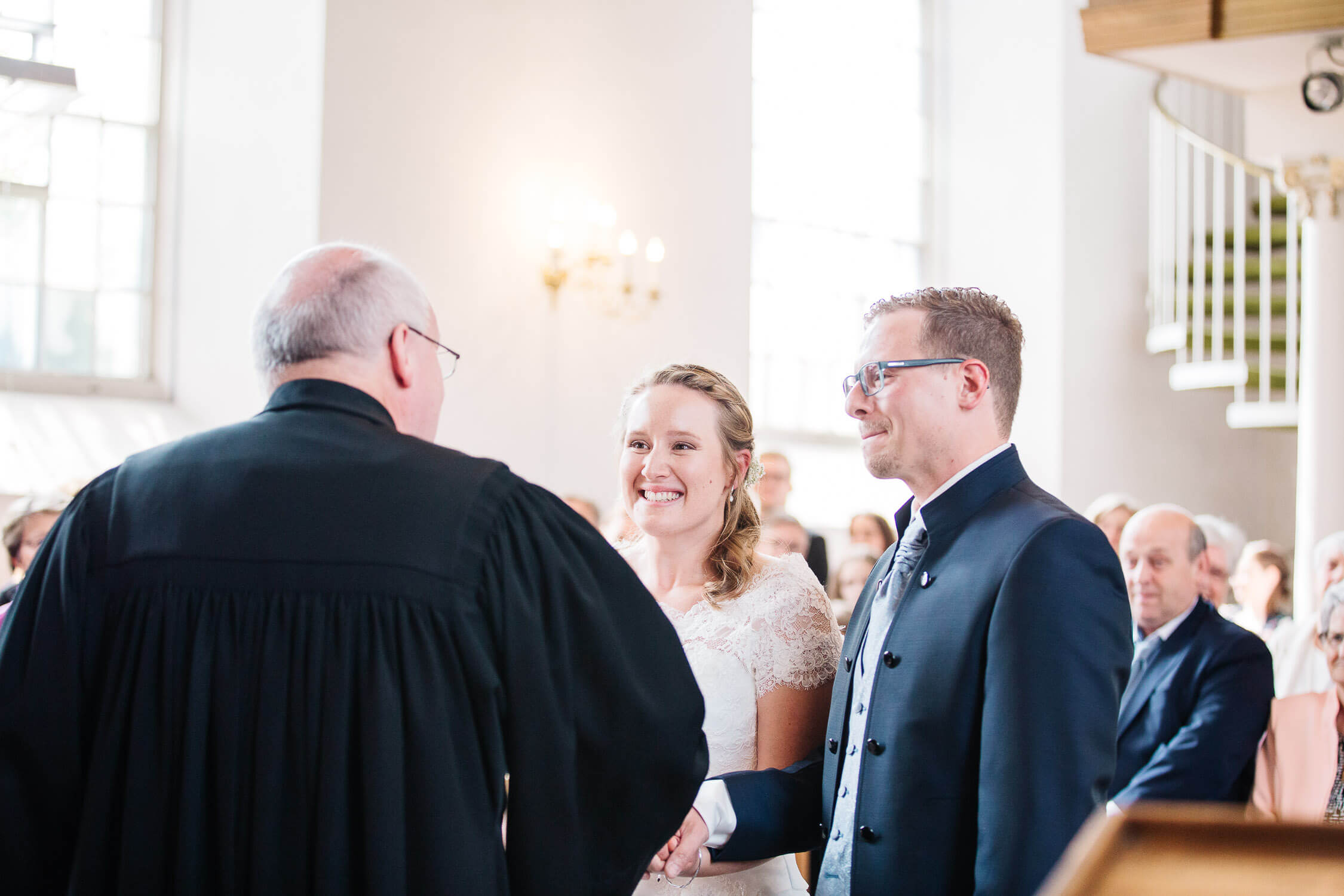 Nina Buschenhofen, Fotografie, Langenfeld, Kirche, Hochzeitsreportage, Reportage, Hochzeit, Reusrath