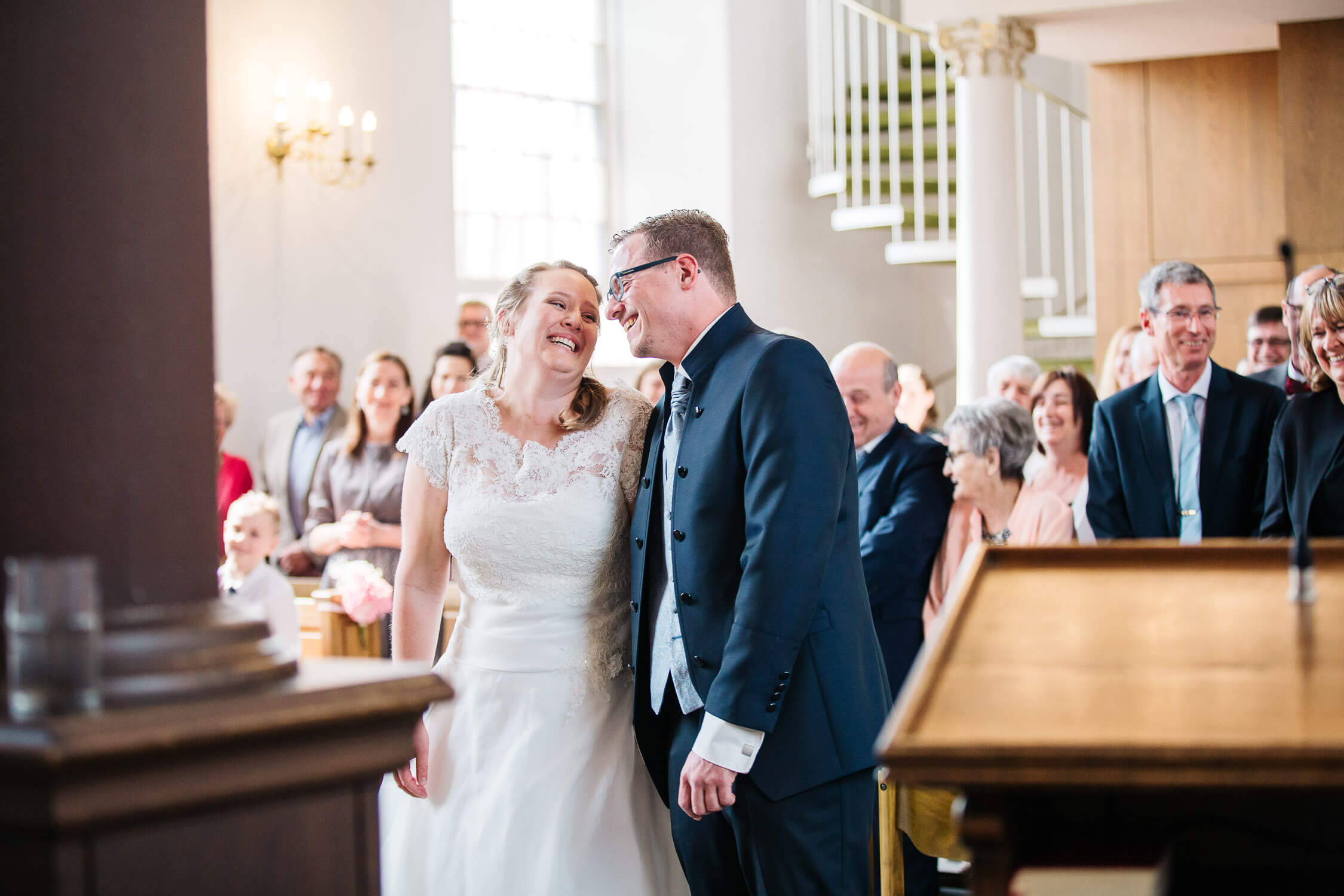 Nina Buschenhofen, Fotografie, Langenfeld, Kirche, Hochzeitsreportage, Reportage, Hochzeit, Reusrath