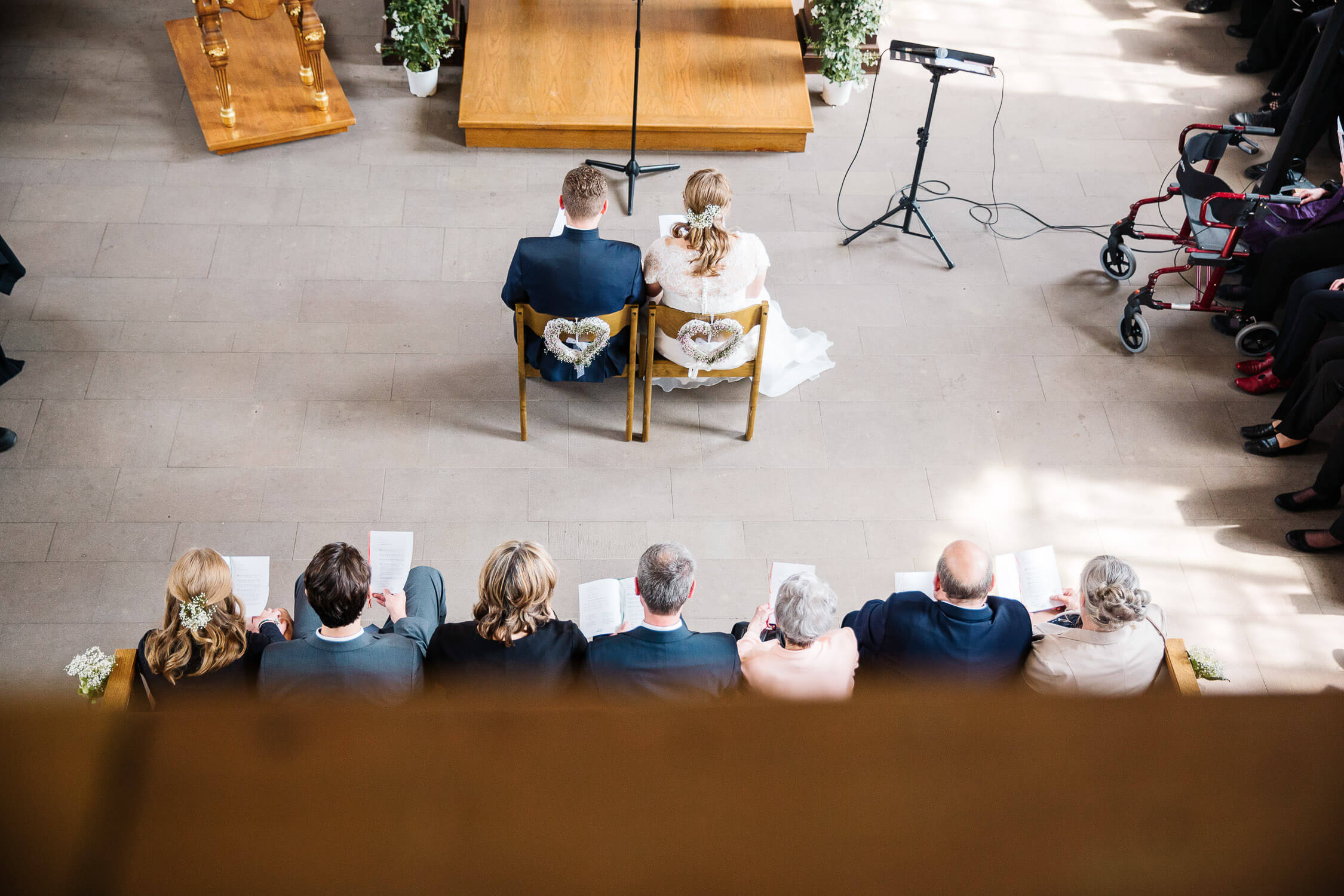 Nina Buschenhofen, Fotografie, Langenfeld, Kirche, Hochzeitsreportage, Reportage, Hochzeit, Reusrath