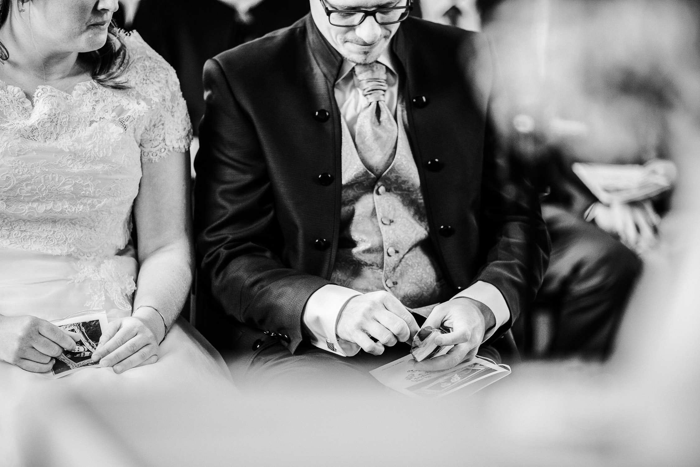 Nina Buschenhofen, Fotografie, Langenfeld, Kirche, Hochzeitsreportage, Reportage, Hochzeit, Reusrath