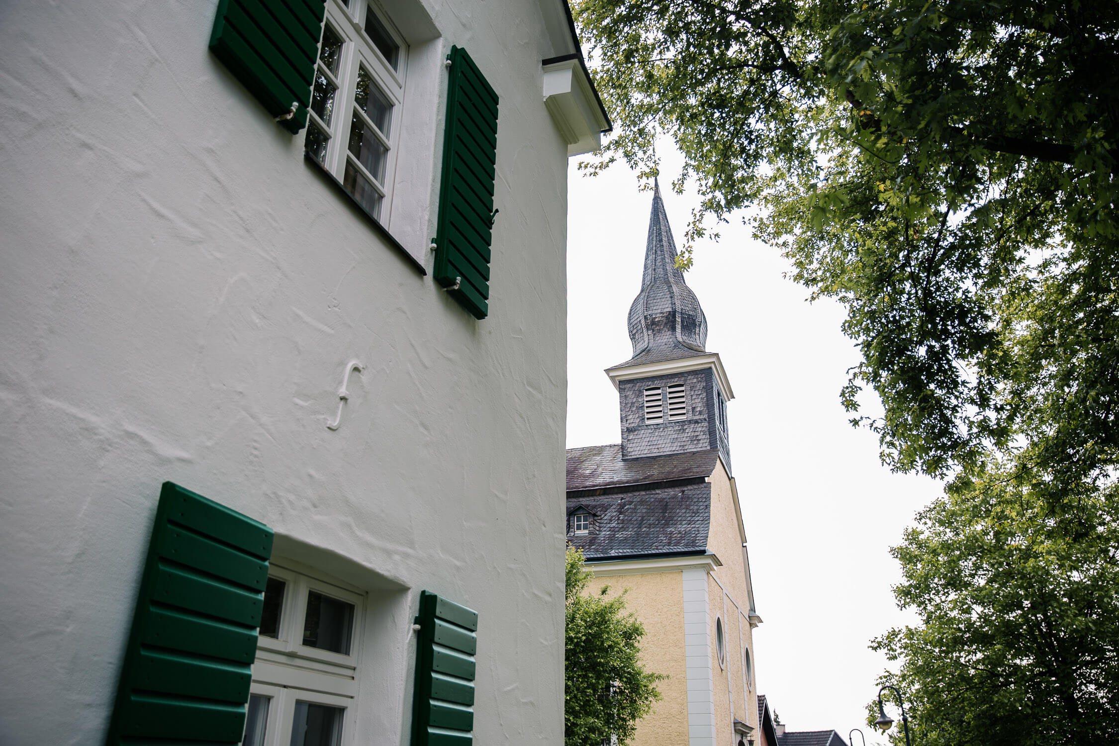 Nina Buschenhofen, Fotografie, Langenfeld, Kirche, Hochzeitsreportage, Reportage, Hochzeit, Reusrath