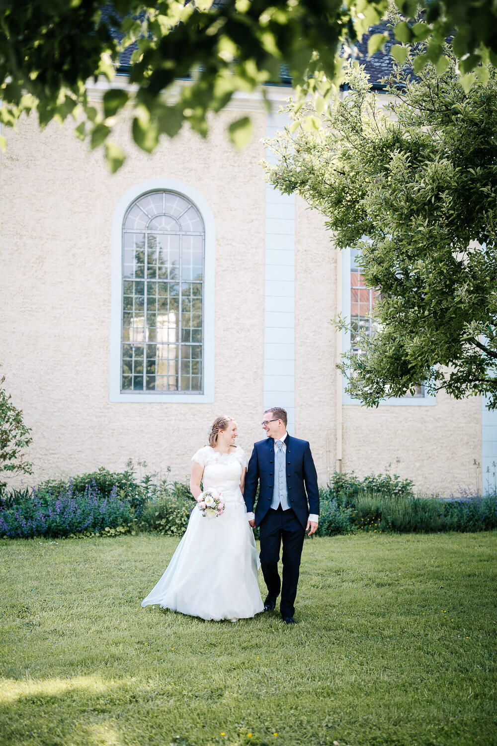 Nina Buschenhofen, Fotografie, Langenfeld, Kirche, Hochzeitsreportage, Reportage, Hochzeit, Reusrath