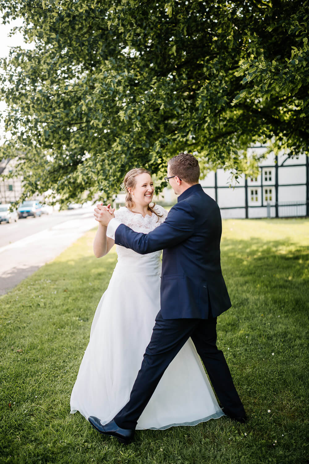 Nina Buschenhofen, Fotografie, Langenfeld, Kirche, Hochzeitsreportage, Reportage, Hochzeit, Reusrath