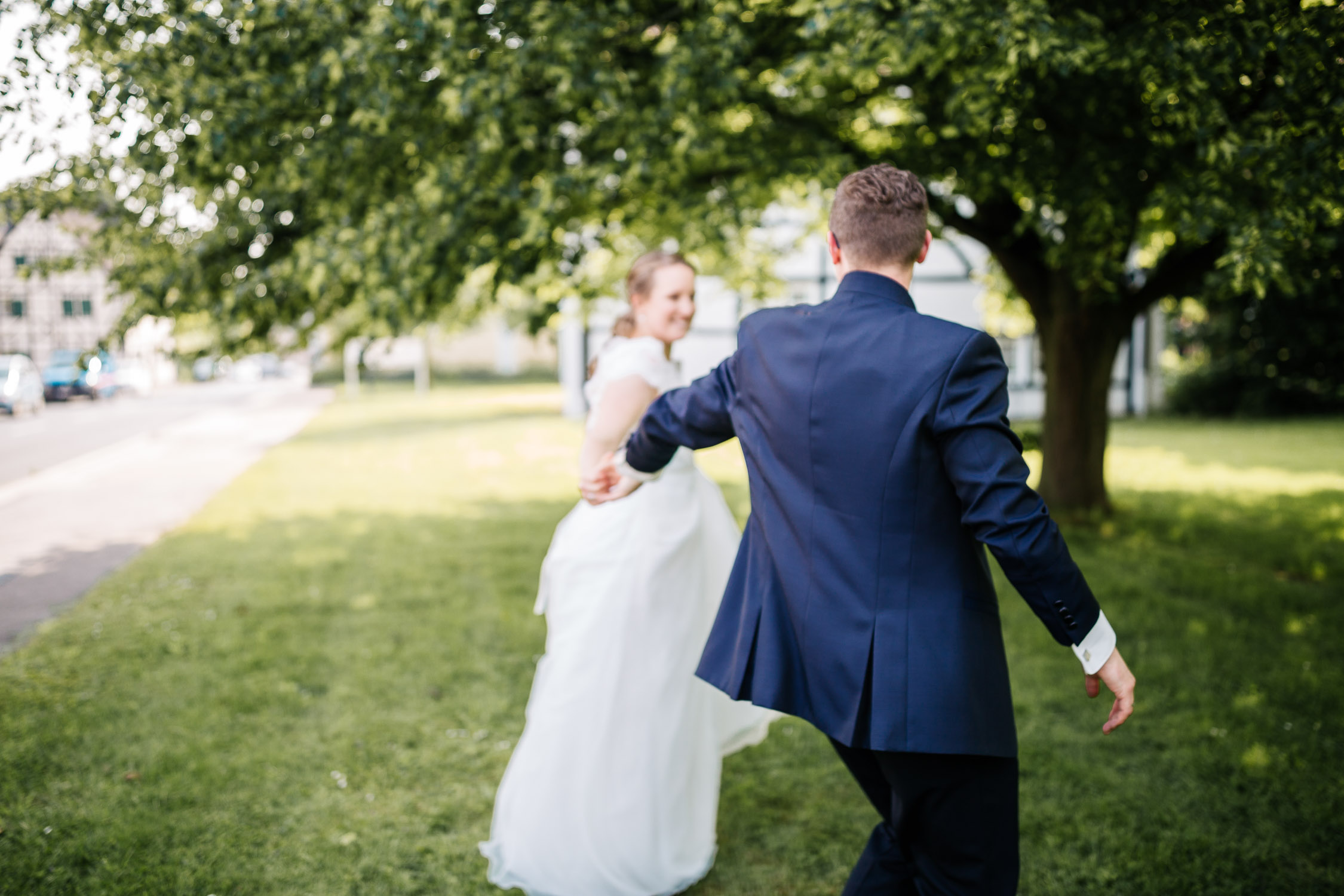 Nina Buschenhofen, Fotografie, Langenfeld, Kirche, Hochzeitsreportage, Reportage, Hochzeit, Reusrath