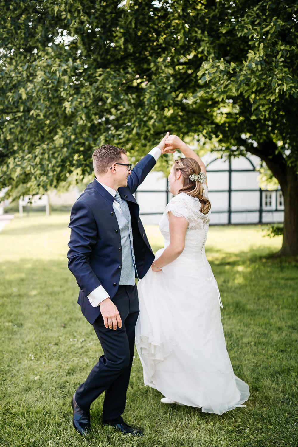 Nina Buschenhofen, Fotografie, Langenfeld, Kirche, Hochzeitsreportage, Reportage, Hochzeit, Reusrath