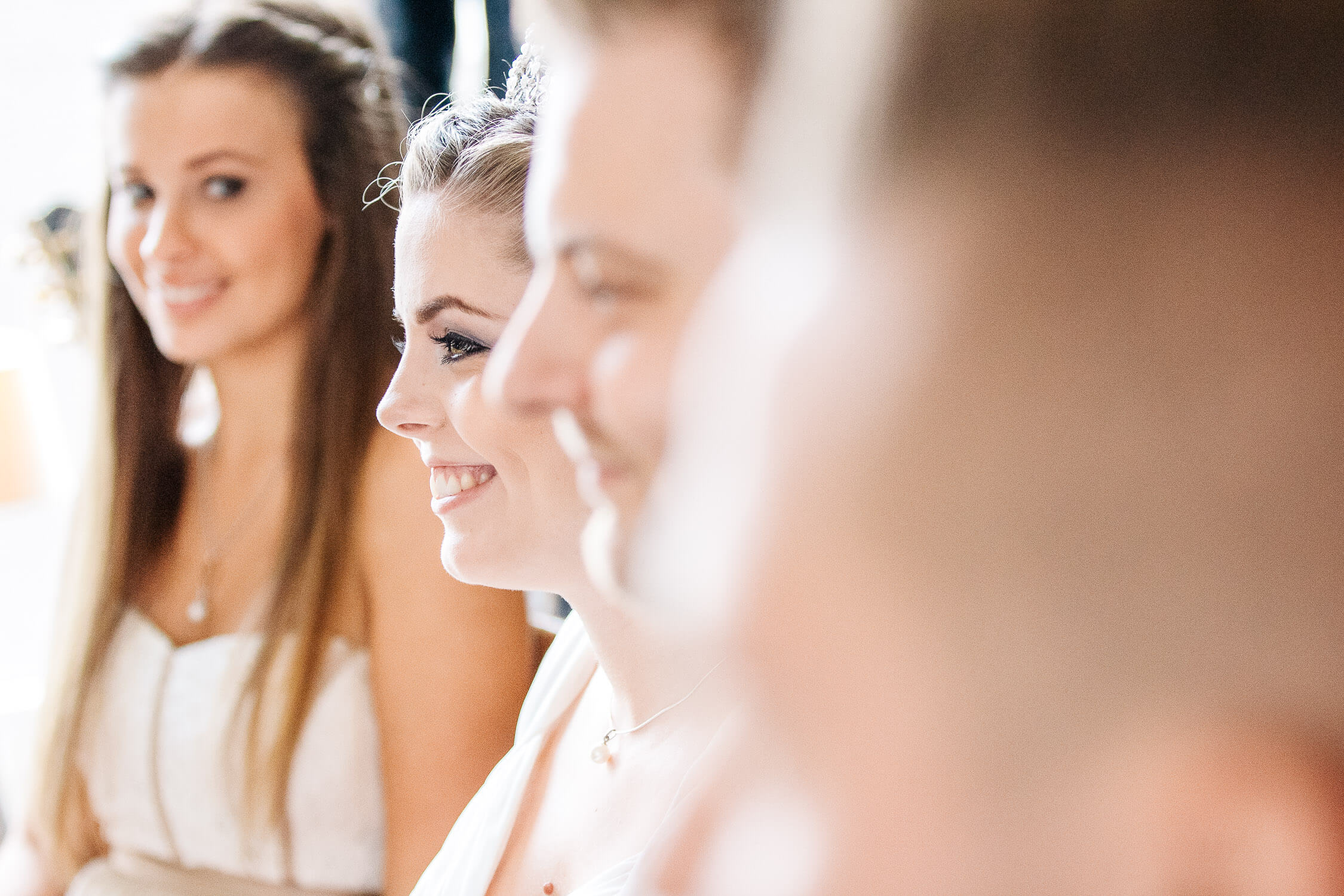 Nina Buschenhofen, Fotografie, Monheim, Rhein, Standesamt, Hochzeitsreportage, Reportage, Hochzeit, Sand, Meer