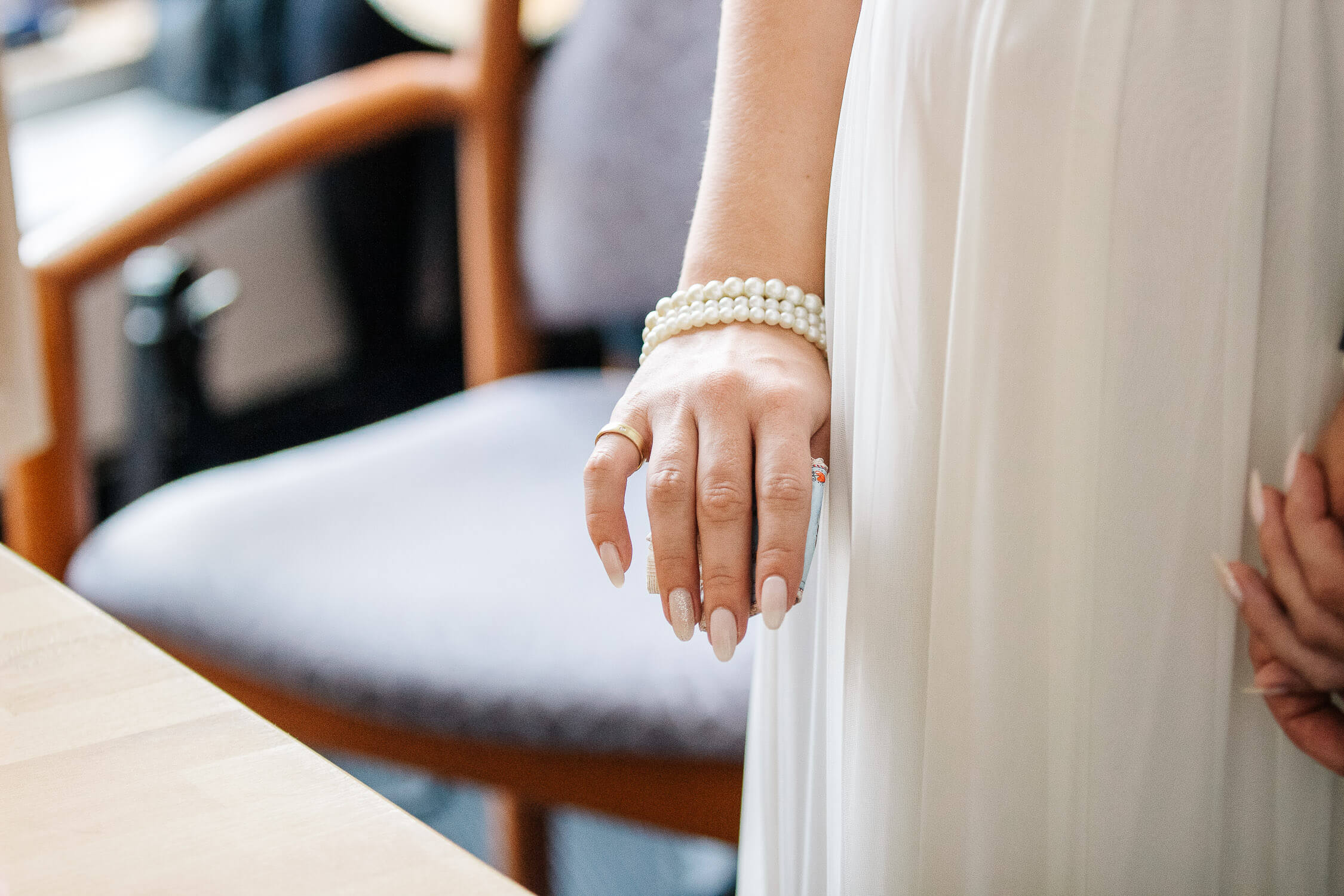 Nina Buschenhofen, Fotografie, Monheim, Rhein, Standesamt, Hochzeitsreportage, Reportage, Hochzeit, Sand, Meer