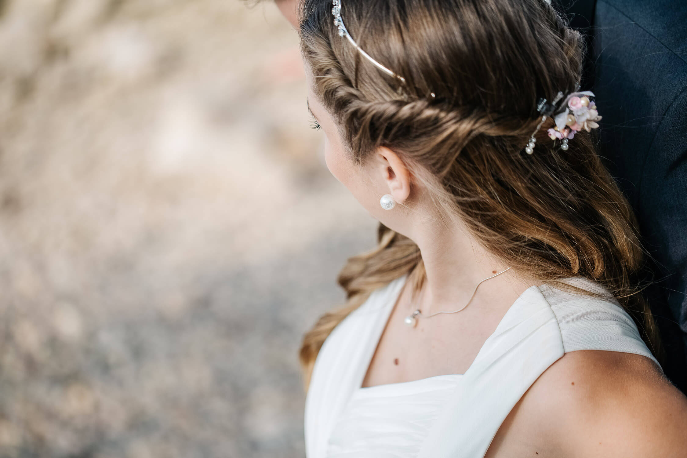 Nina Buschenhofen, Fotografie, Monheim, Rhein, Standesamt, Hochzeitsreportage, Reportage, Hochzeit, Sand, Meer