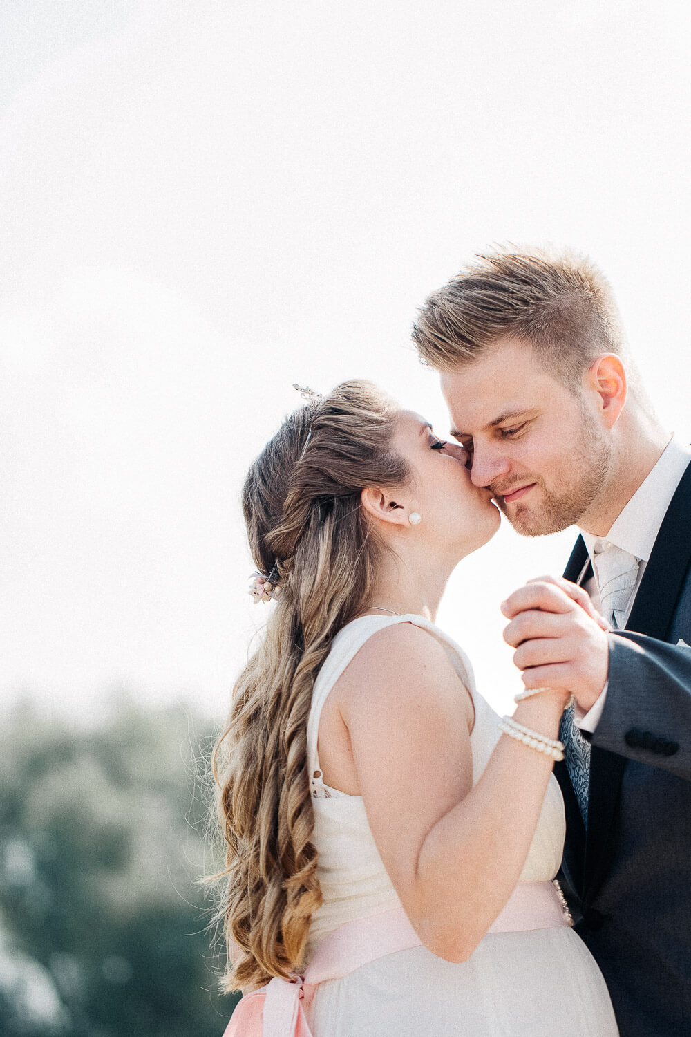 Nina Buschenhofen, Fotografie, Monheim, Rhein, Standesamt, Hochzeitsreportage, Reportage, Hochzeit, Sand, Meer