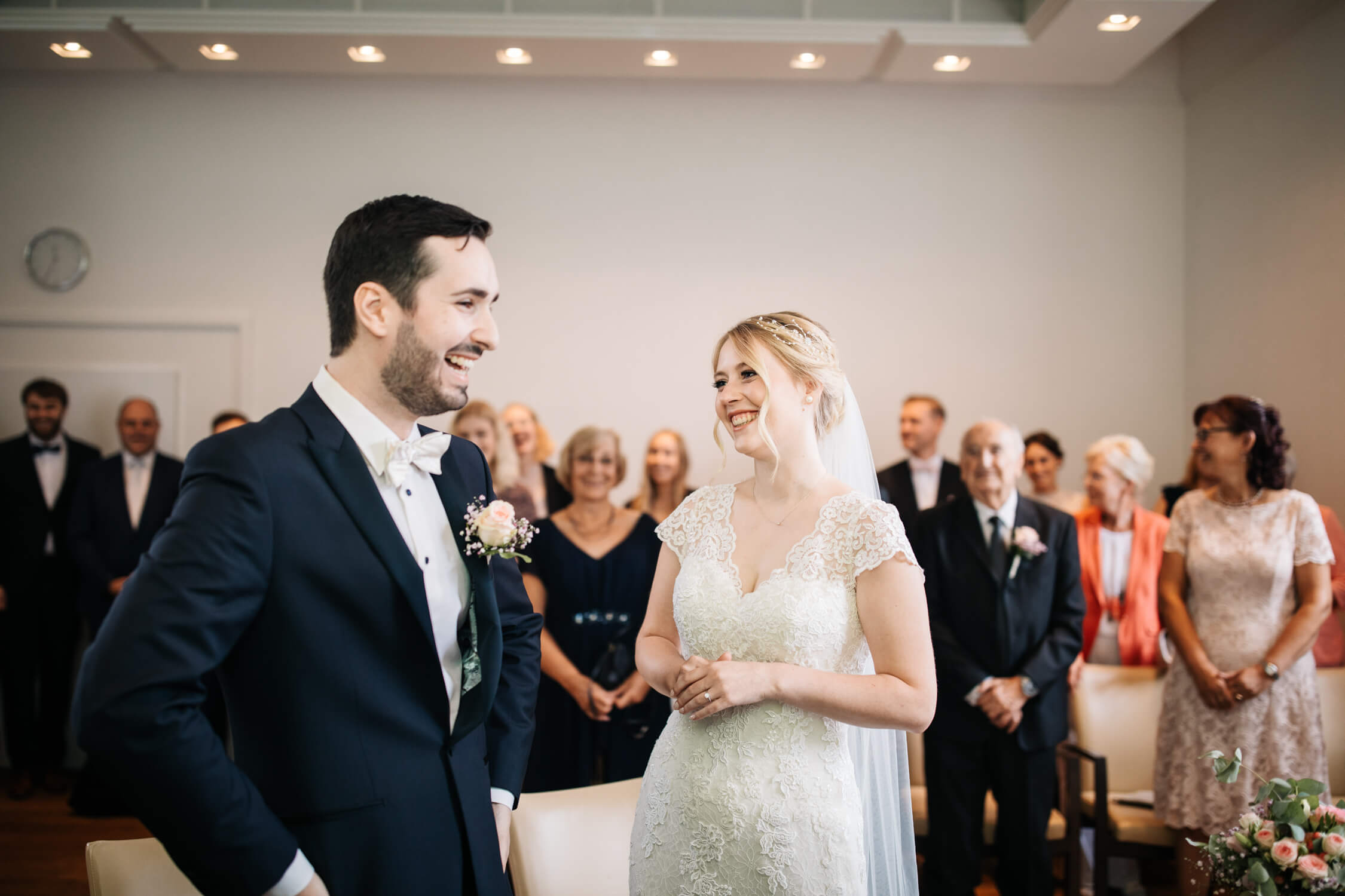 Standesamt, Krefeld, Garten, Freie Trauung, Hochzeitsreportage, Hochzeit, Hochzeitsfotograf, Reportage, Nina Buschenhofen, Liebe, Hochzeitsfotografie