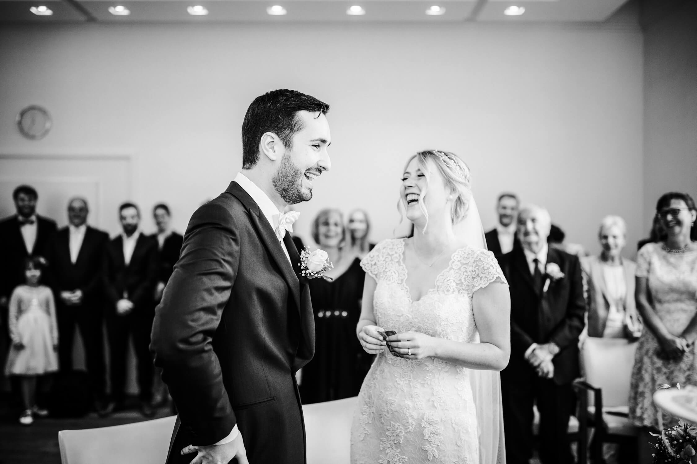 Standesamt, Krefeld, Garten, Freie Trauung, Hochzeitsreportage, Hochzeit, Hochzeitsfotograf, Reportage, Nina Buschenhofen, Liebe, Hochzeitsfotografie