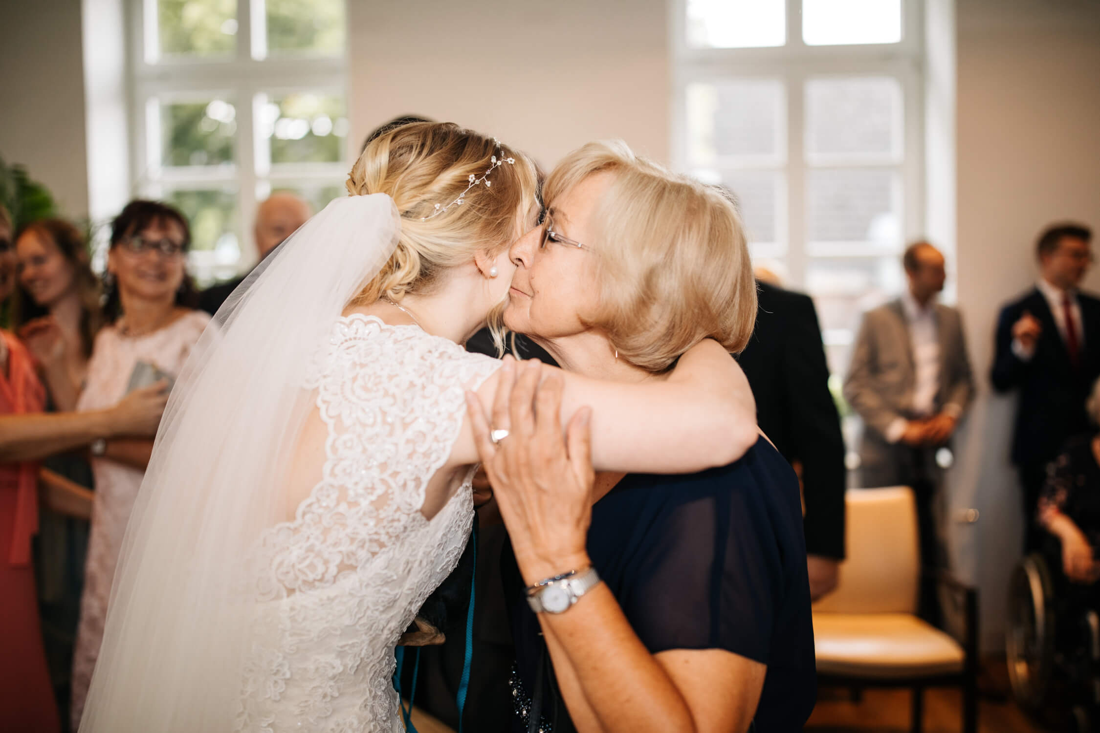 Standesamt, Krefeld, Garten, Freie Trauung, Hochzeitsreportage, Hochzeit, Hochzeitsfotograf, Reportage, Nina Buschenhofen, Liebe, Hochzeitsfotografie