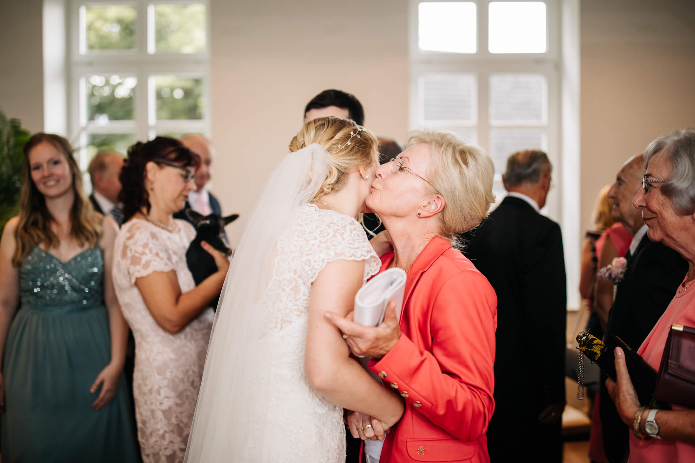 Standesamt, Krefeld, Garten, Freie Trauung, Hochzeitsreportage, Hochzeit, Hochzeitsfotograf, Reportage, Nina Buschenhofen, Liebe, Hochzeitsfotografie