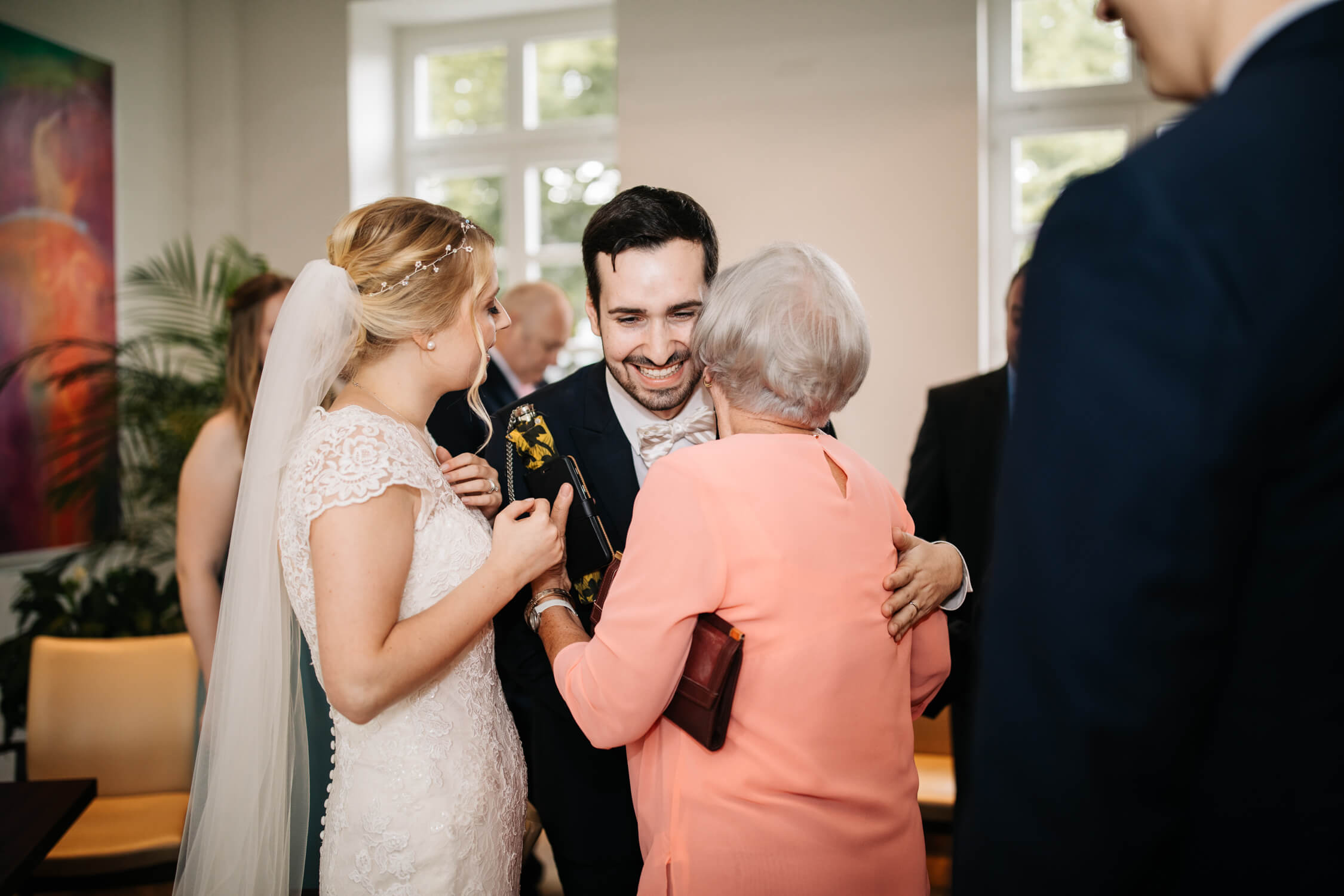 Standesamt, Krefeld, Garten, Freie Trauung, Hochzeitsreportage, Hochzeit, Hochzeitsfotograf, Reportage, Nina Buschenhofen, Liebe, Hochzeitsfotografie