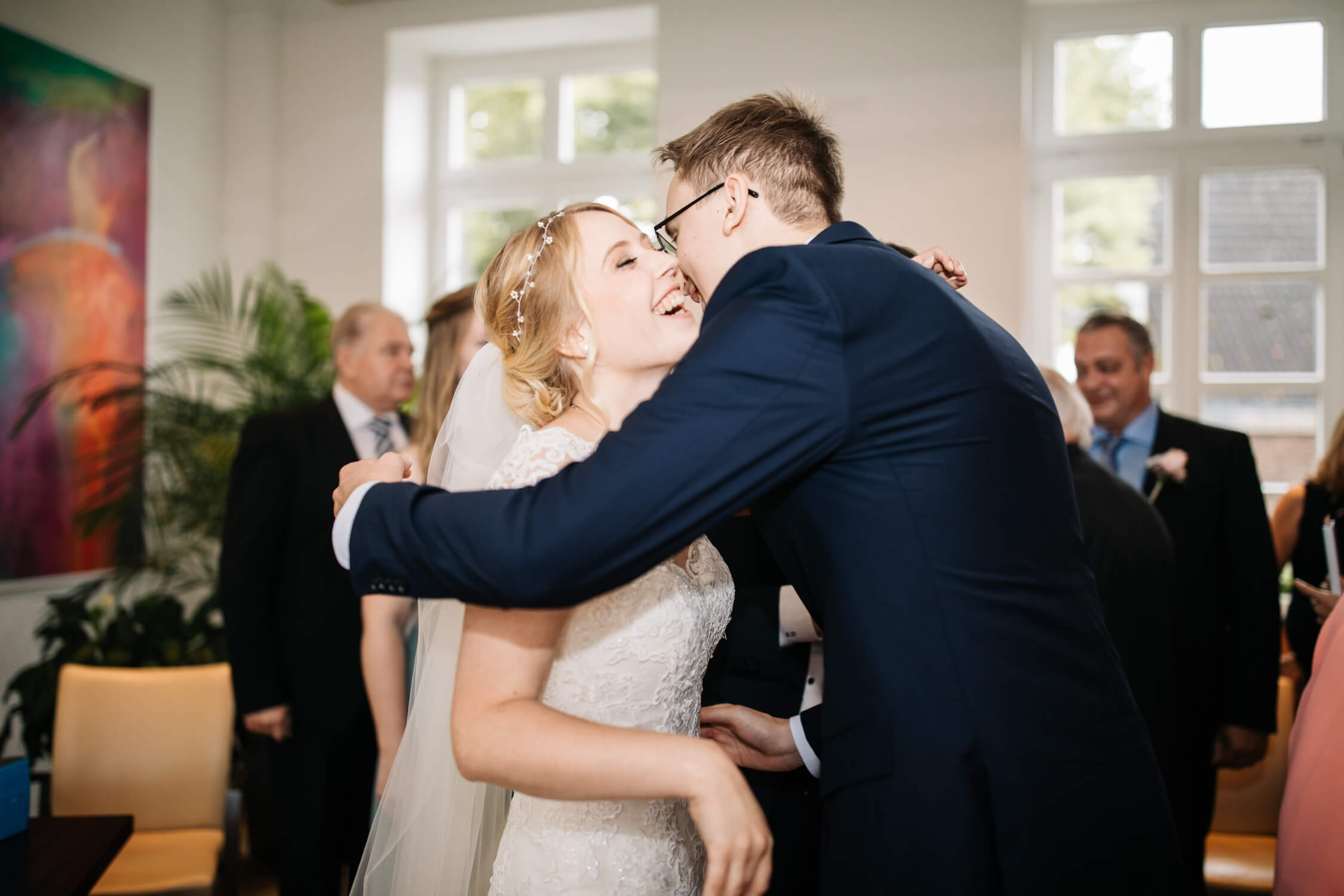 Standesamt, Krefeld, Garten, Freie Trauung, Hochzeitsreportage, Hochzeit, Hochzeitsfotograf, Reportage, Nina Buschenhofen, Liebe, Hochzeitsfotografie