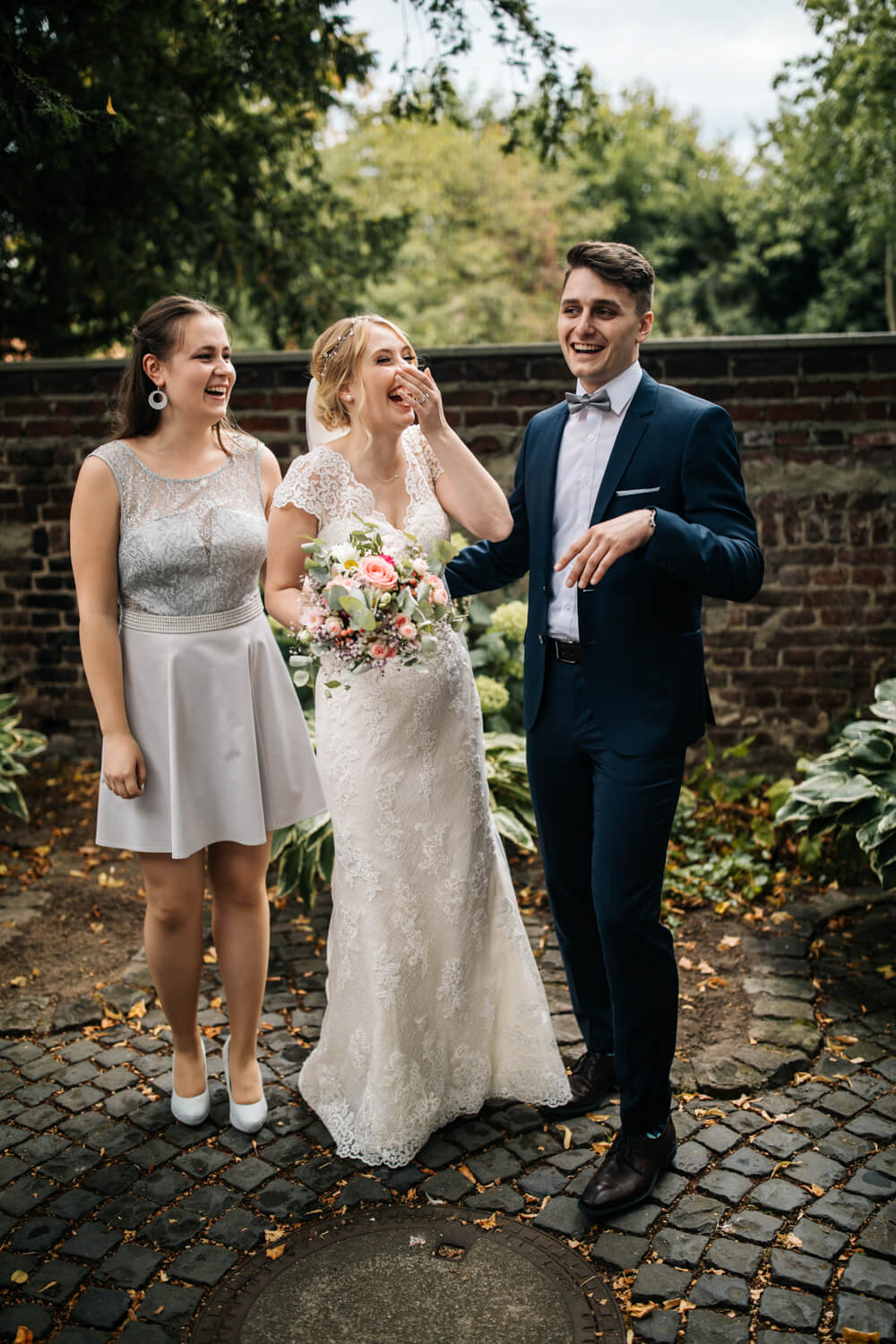 Standesamt, Krefeld, Garten, Freie Trauung, Hochzeitsreportage, Hochzeit, Hochzeitsfotograf, Reportage, Nina Buschenhofen, Liebe, Hochzeitsfotografie