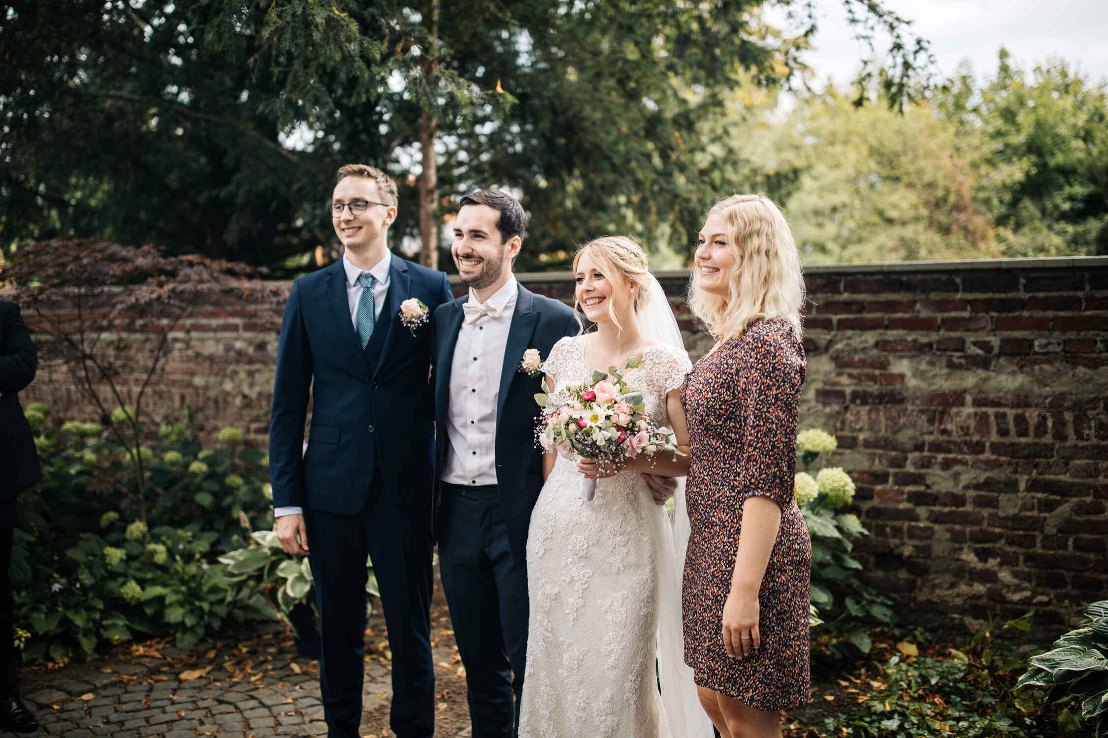 Standesamt, Krefeld, Garten, Freie Trauung, Hochzeitsreportage, Hochzeit, Hochzeitsfotograf, Reportage, Nina Buschenhofen, Liebe, Hochzeitsfotografie