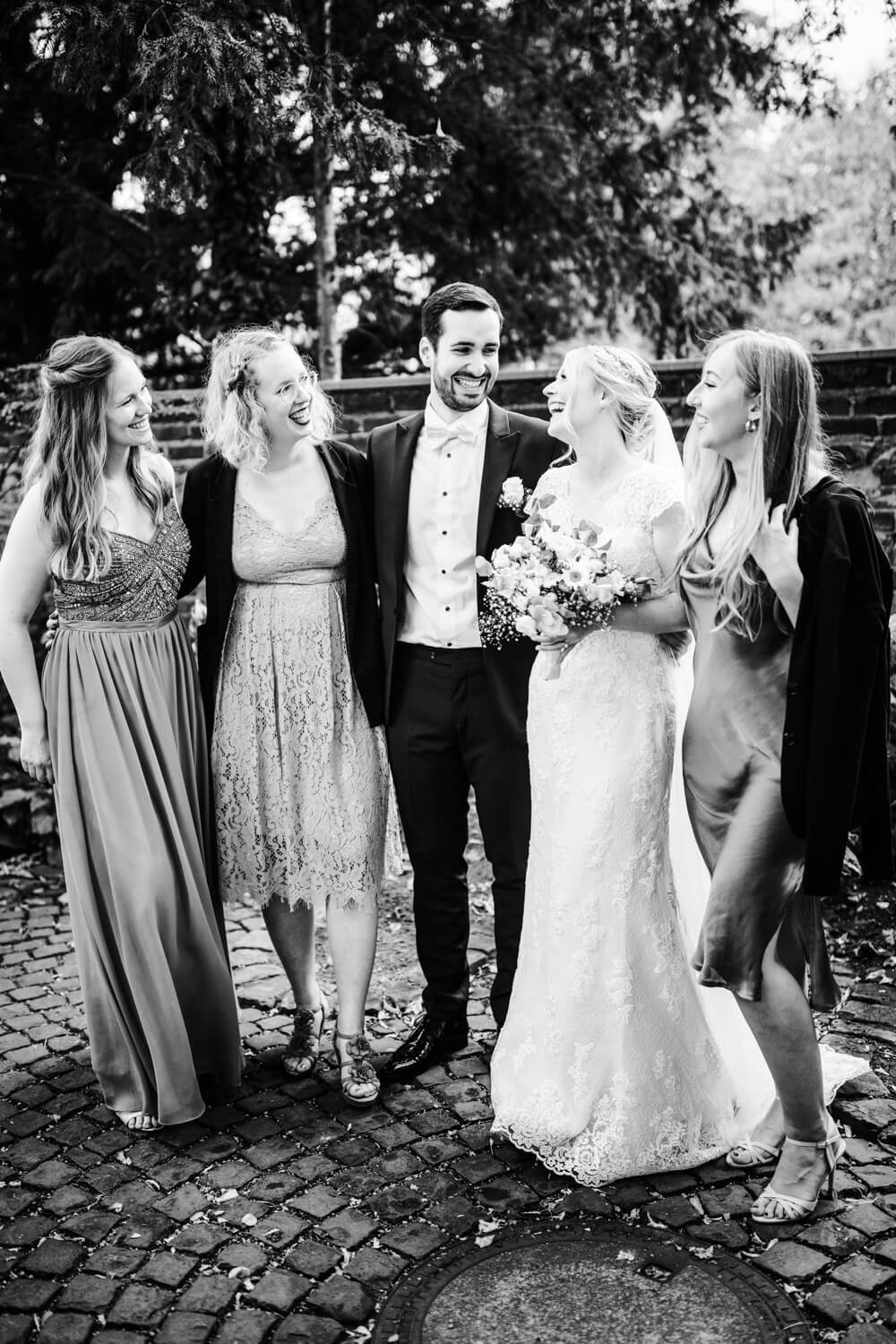 Standesamt, Krefeld, Garten, Freie Trauung, Hochzeitsreportage, Hochzeit, Hochzeitsfotograf, Reportage, Nina Buschenhofen, Liebe, Hochzeitsfotografie