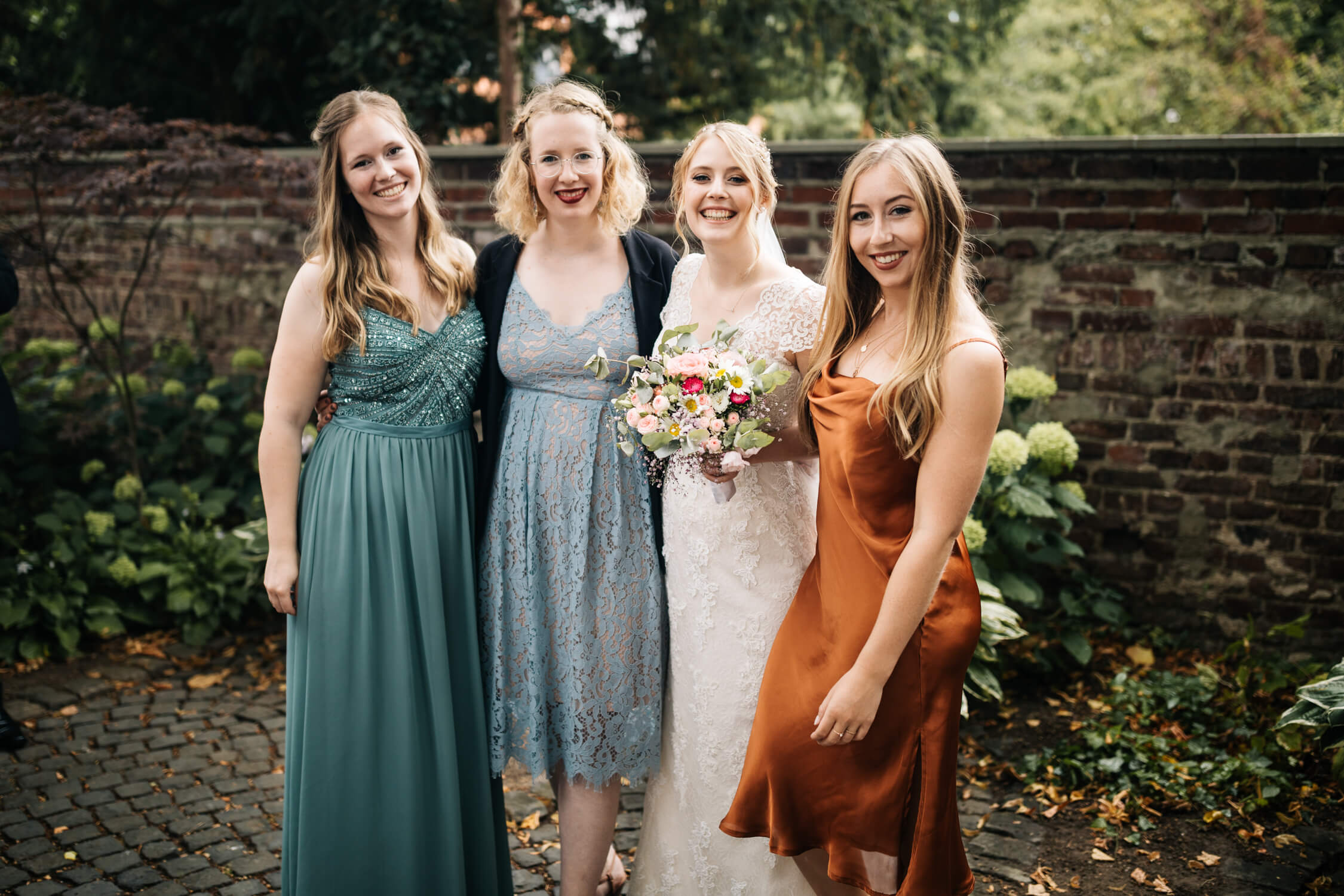 Standesamt, Krefeld, Garten, Freie Trauung, Hochzeitsreportage, Hochzeit, Hochzeitsfotograf, Reportage, Nina Buschenhofen, Liebe, Hochzeitsfotografie