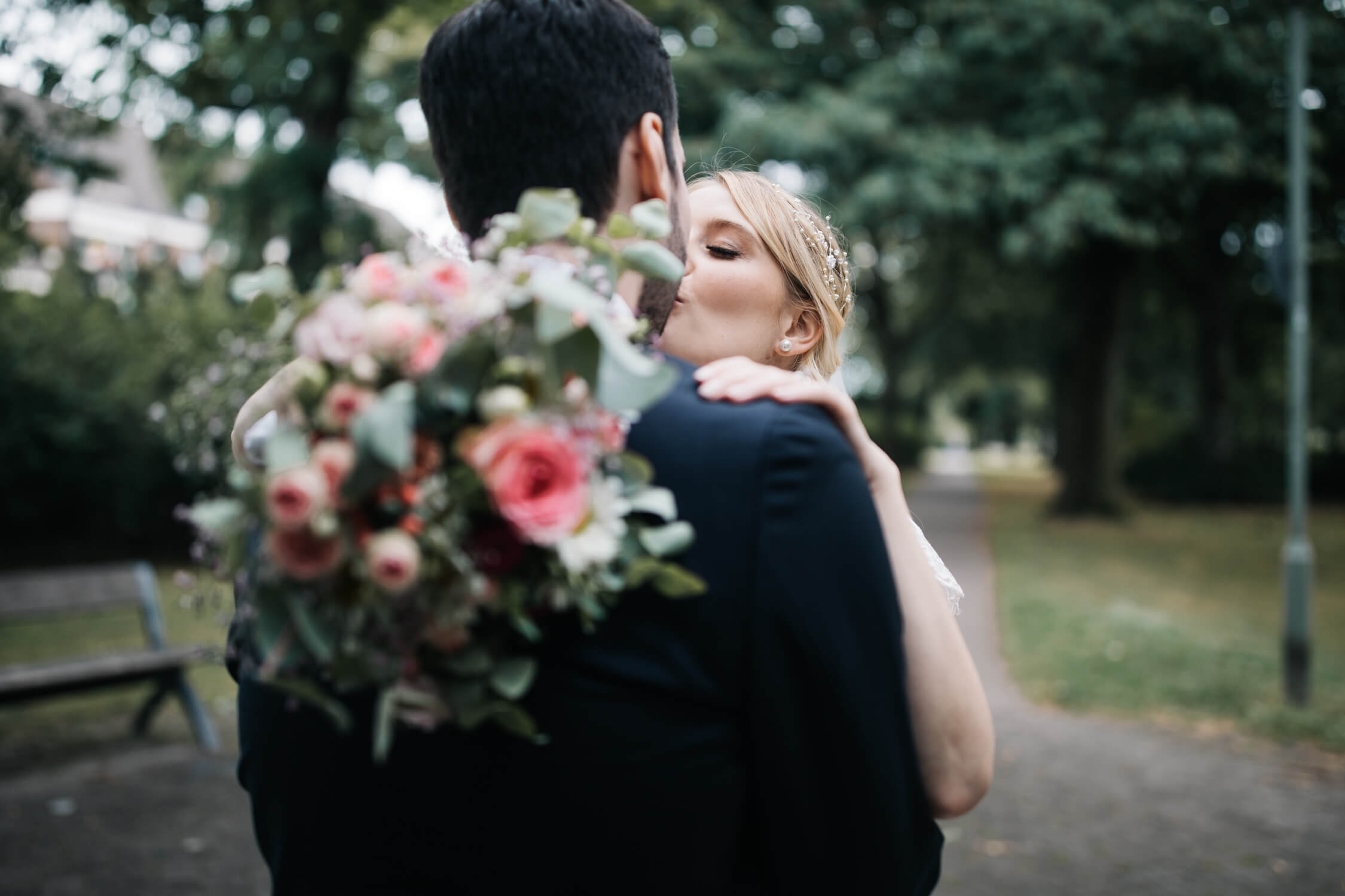 Standesamt, Krefeld, Garten, Freie Trauung, Hochzeitsreportage, Hochzeit, Hochzeitsfotograf, Reportage, Nina Buschenhofen, Liebe, Hochzeitsfotografie