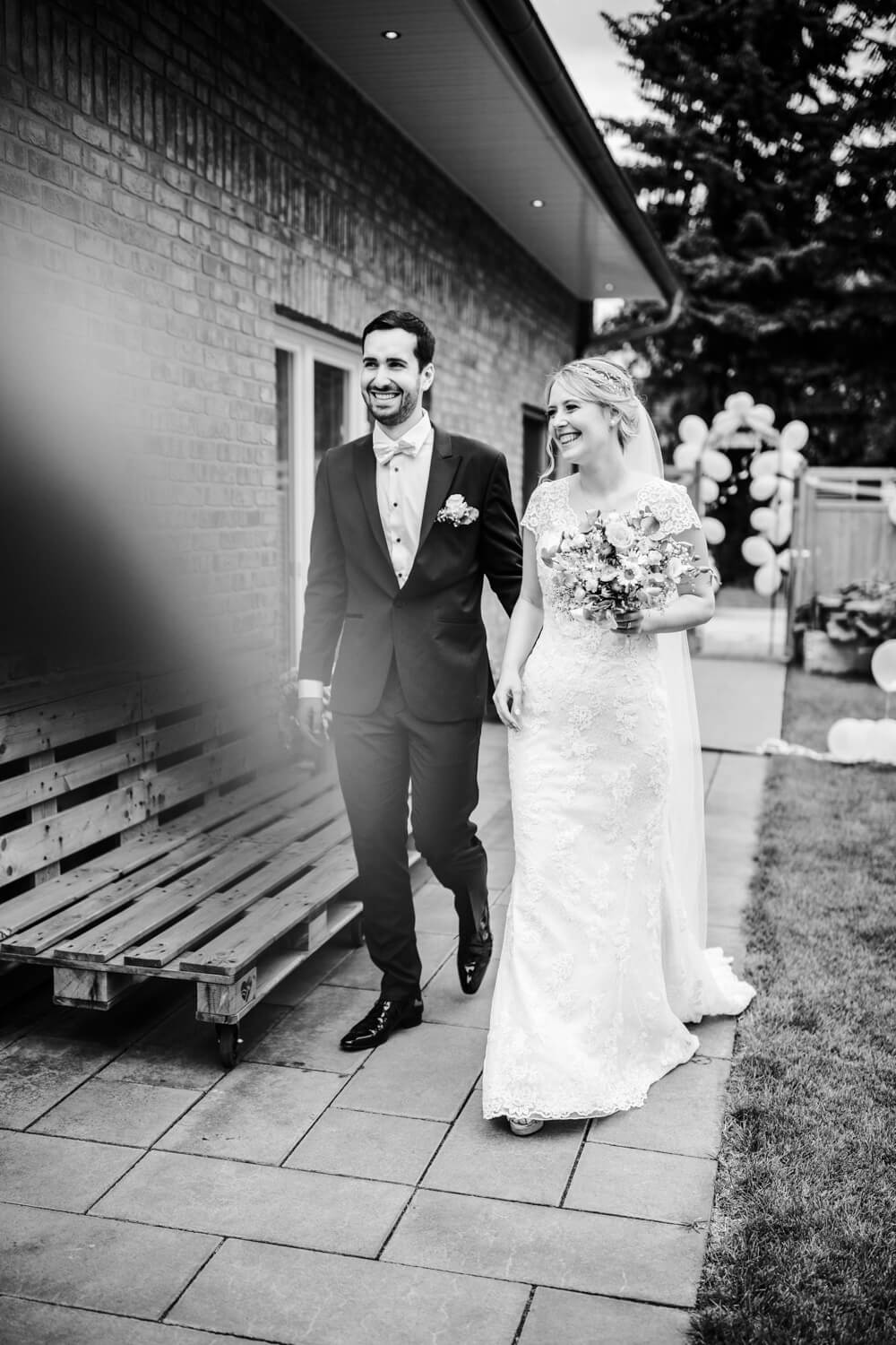 Standesamt, Krefeld, Garten, Freie Trauung, Hochzeitsreportage, Hochzeit, Hochzeitsfotograf, Reportage, Nina Buschenhofen, Liebe, Hochzeitsfotografie
