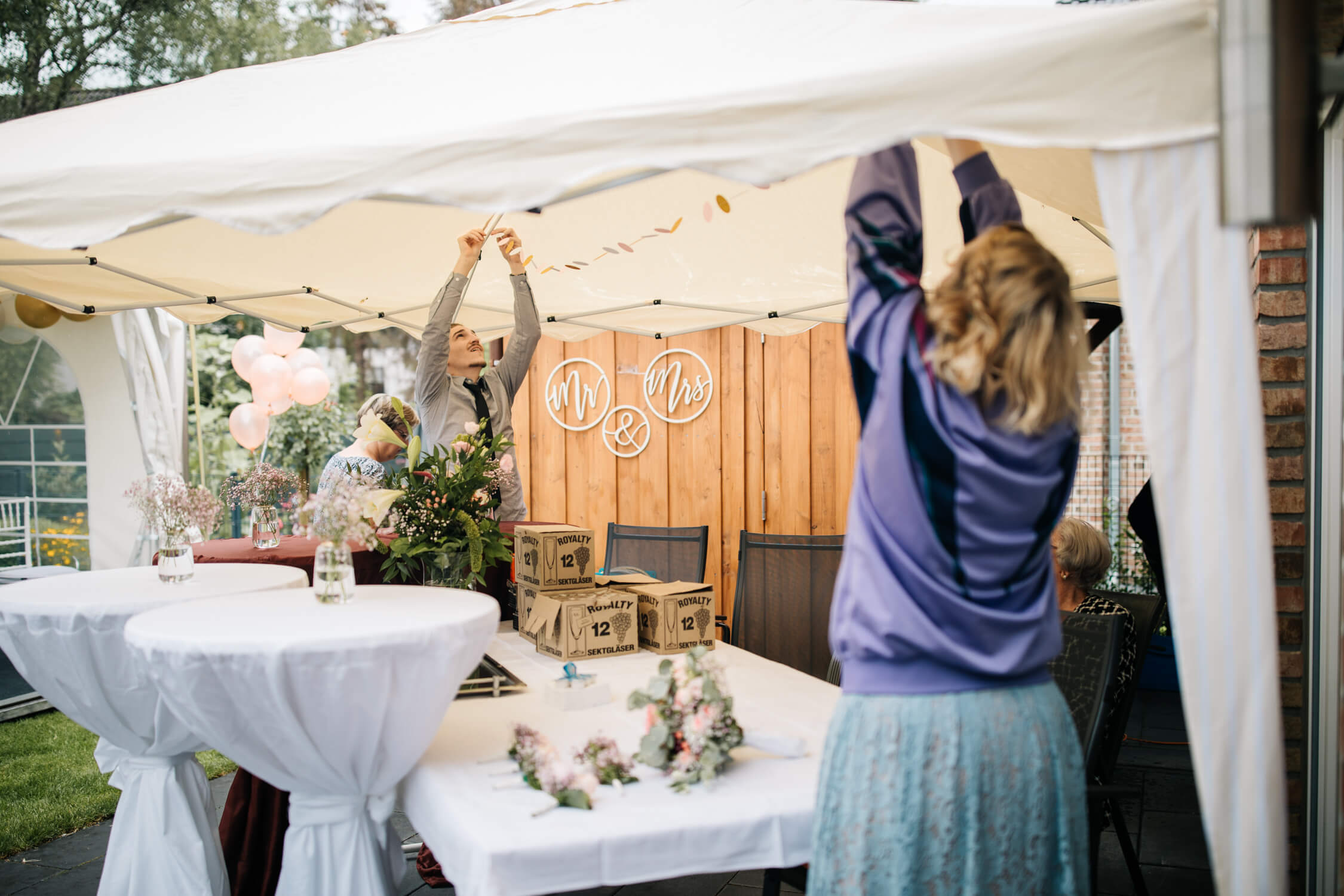 Standesamt, Krefeld, Garten, Freie Trauung, Hochzeitsreportage, Hochzeit, Hochzeitsfotograf, Reportage, Nina Buschenhofen, Liebe, Hochzeitsfotografie