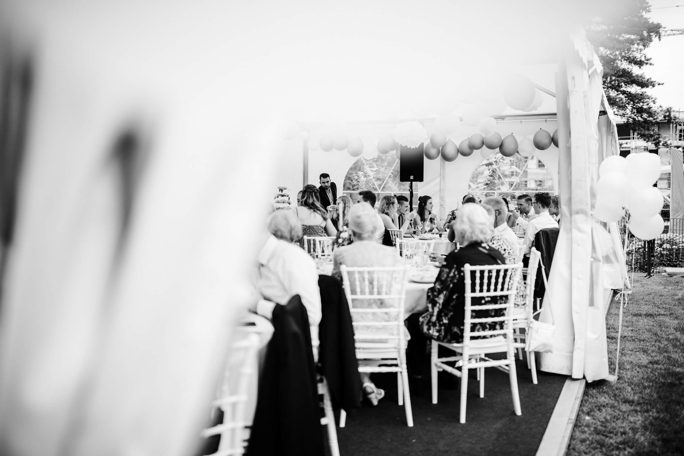 Standesamt, Krefeld, Garten, Freie Trauung, Hochzeitsreportage, Hochzeit, Hochzeitsfotograf, Reportage, Nina Buschenhofen, Liebe, Hochzeitsfotografie