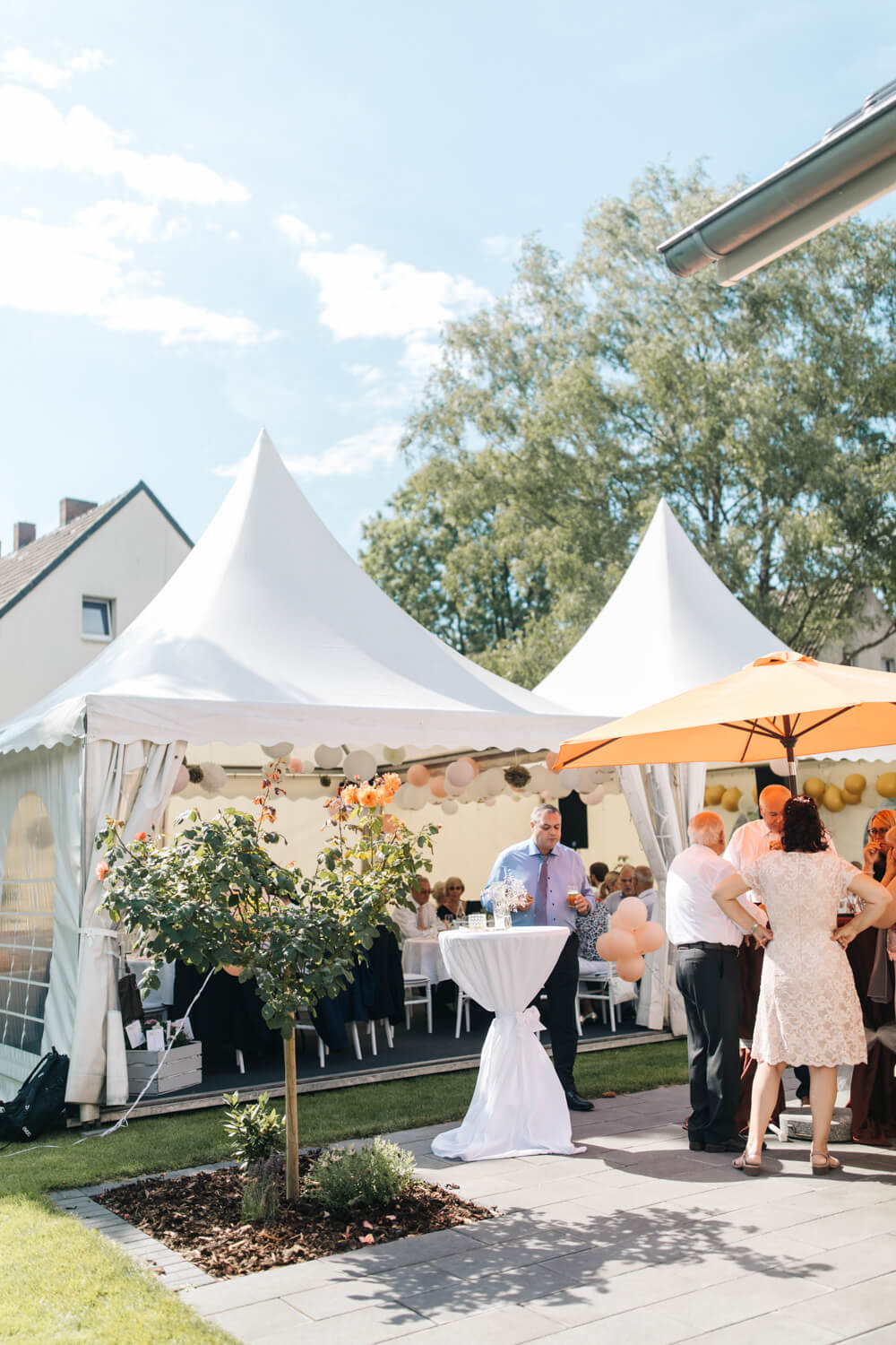 Standesamt, Krefeld, Garten, Freie Trauung, Hochzeitsreportage, Hochzeit, Hochzeitsfotograf, Reportage, Nina Buschenhofen, Liebe, Hochzeitsfotografie