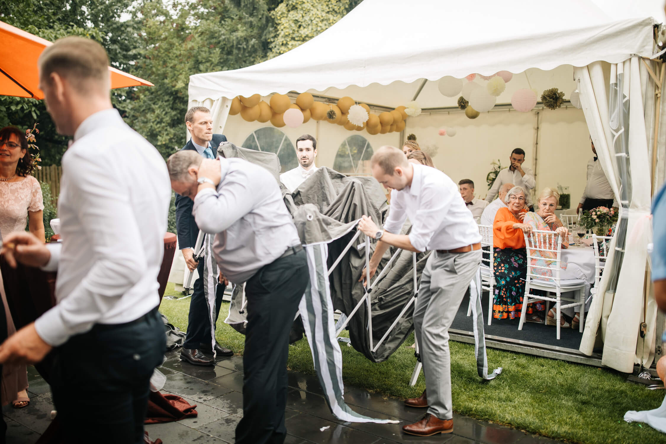 Standesamt, Krefeld, Garten, Freie Trauung, Hochzeitsreportage, Hochzeit, Hochzeitsfotograf, Reportage, Nina Buschenhofen, Liebe, Hochzeitsfotografie