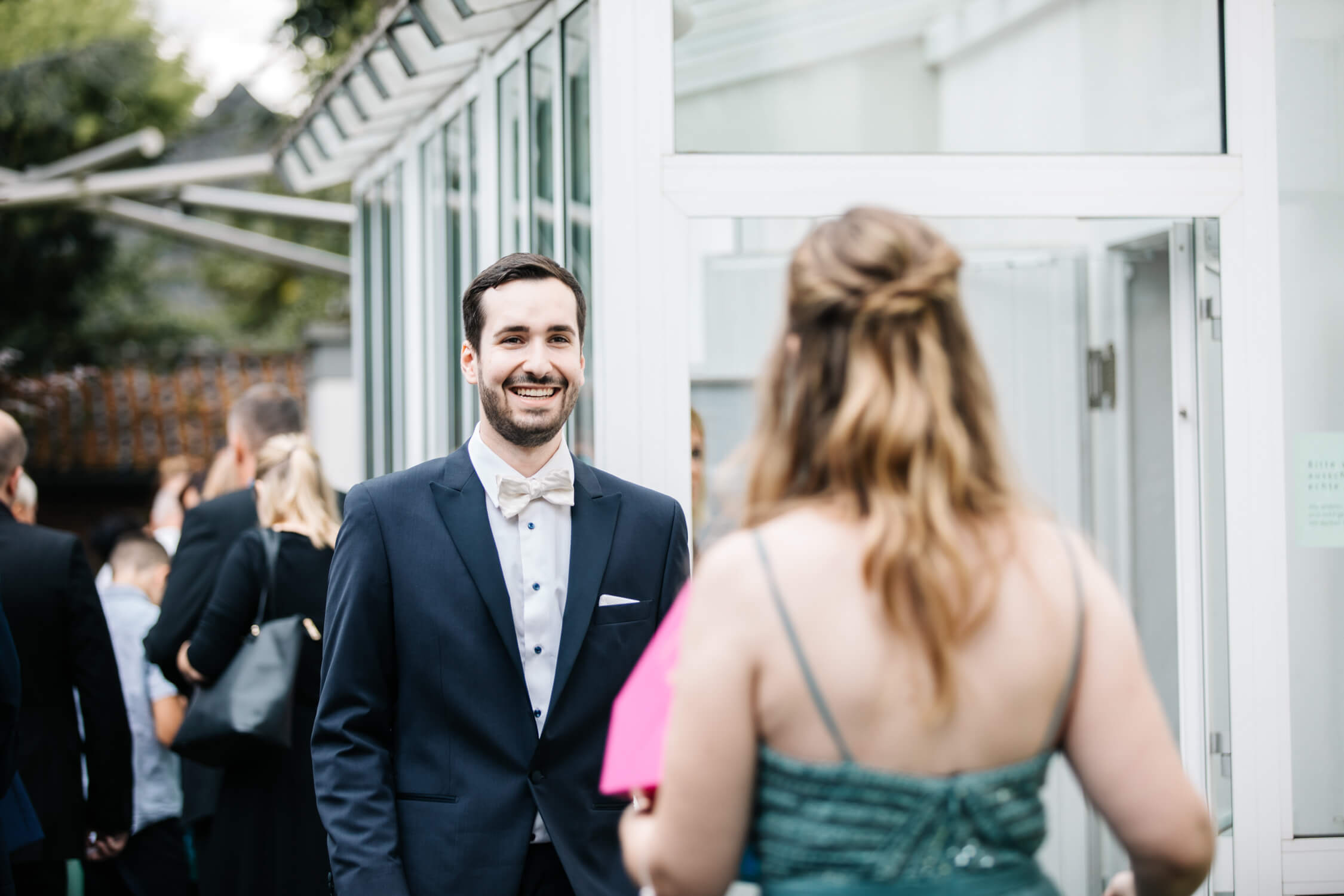 Standesamt, Krefeld, Garten, Freie Trauung, Hochzeitsreportage, Hochzeit, Hochzeitsfotograf, Reportage, Nina Buschenhofen, Liebe, Hochzeitsfotografie